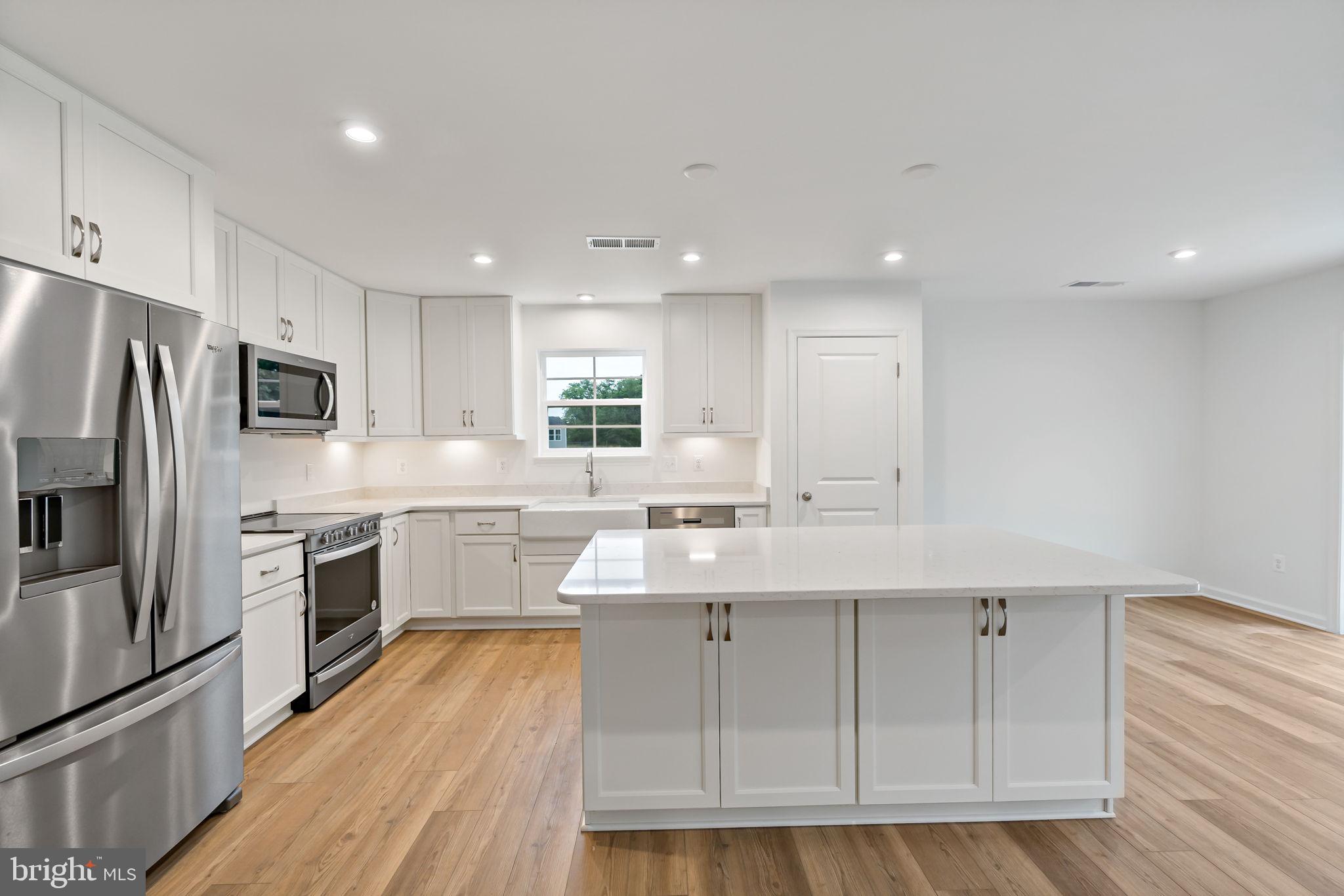 SOUTH BROOK - Residential