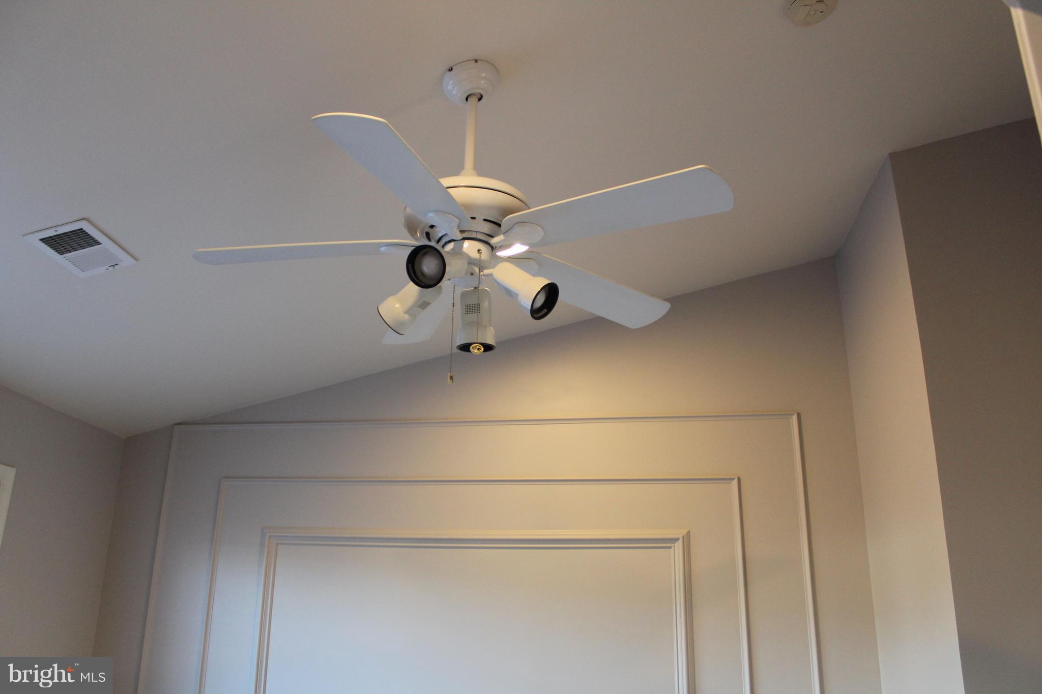 LAKELAND PLACE - Residential