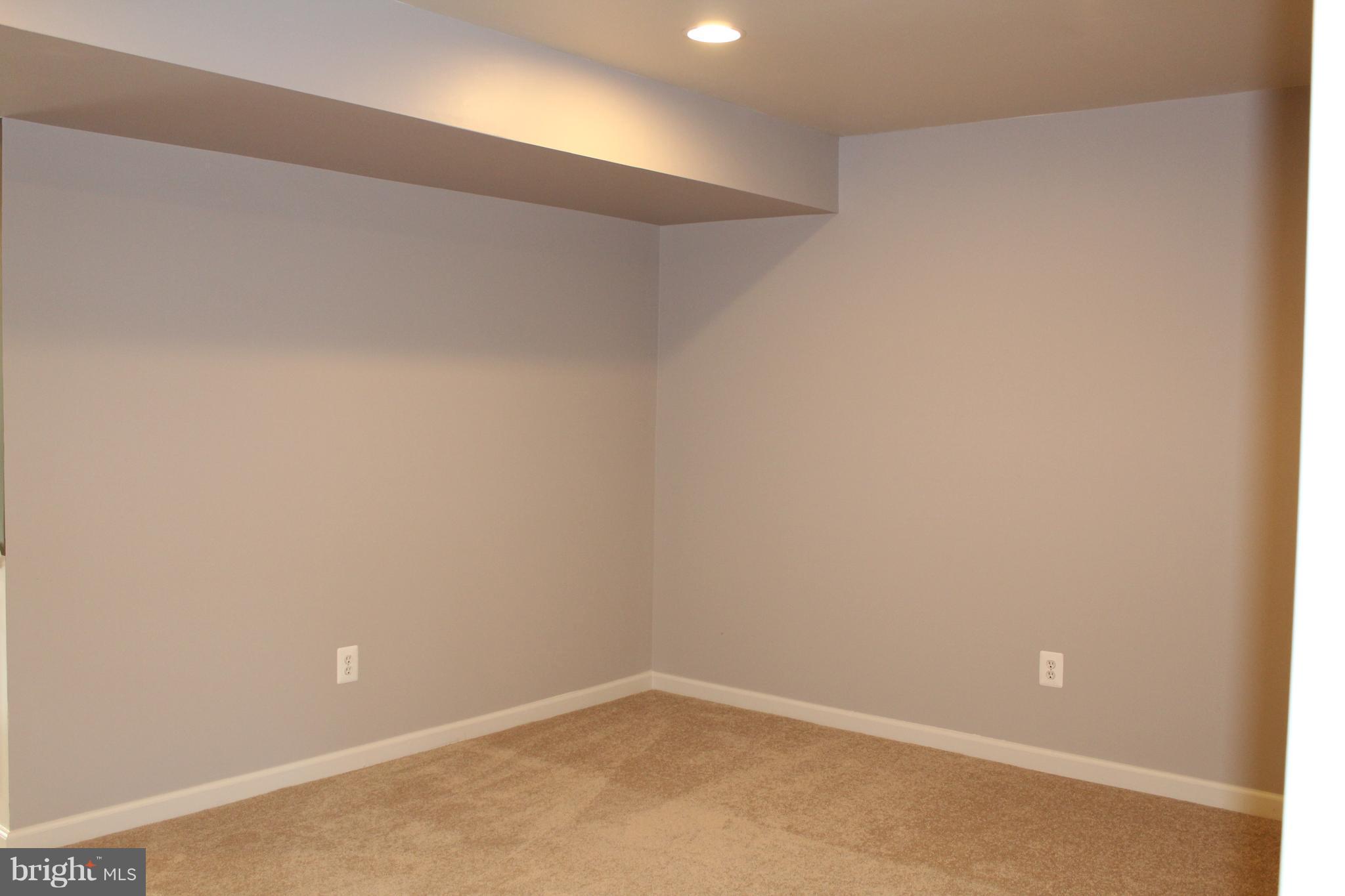 LAKELAND PLACE - Residential