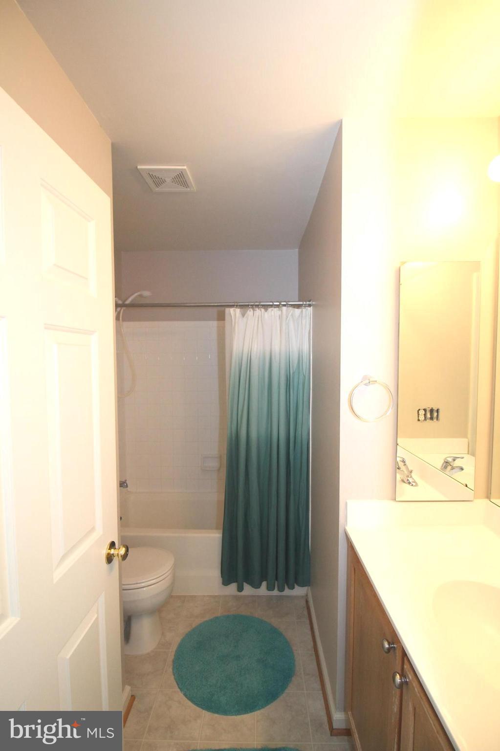 LAKELAND PLACE - Residential