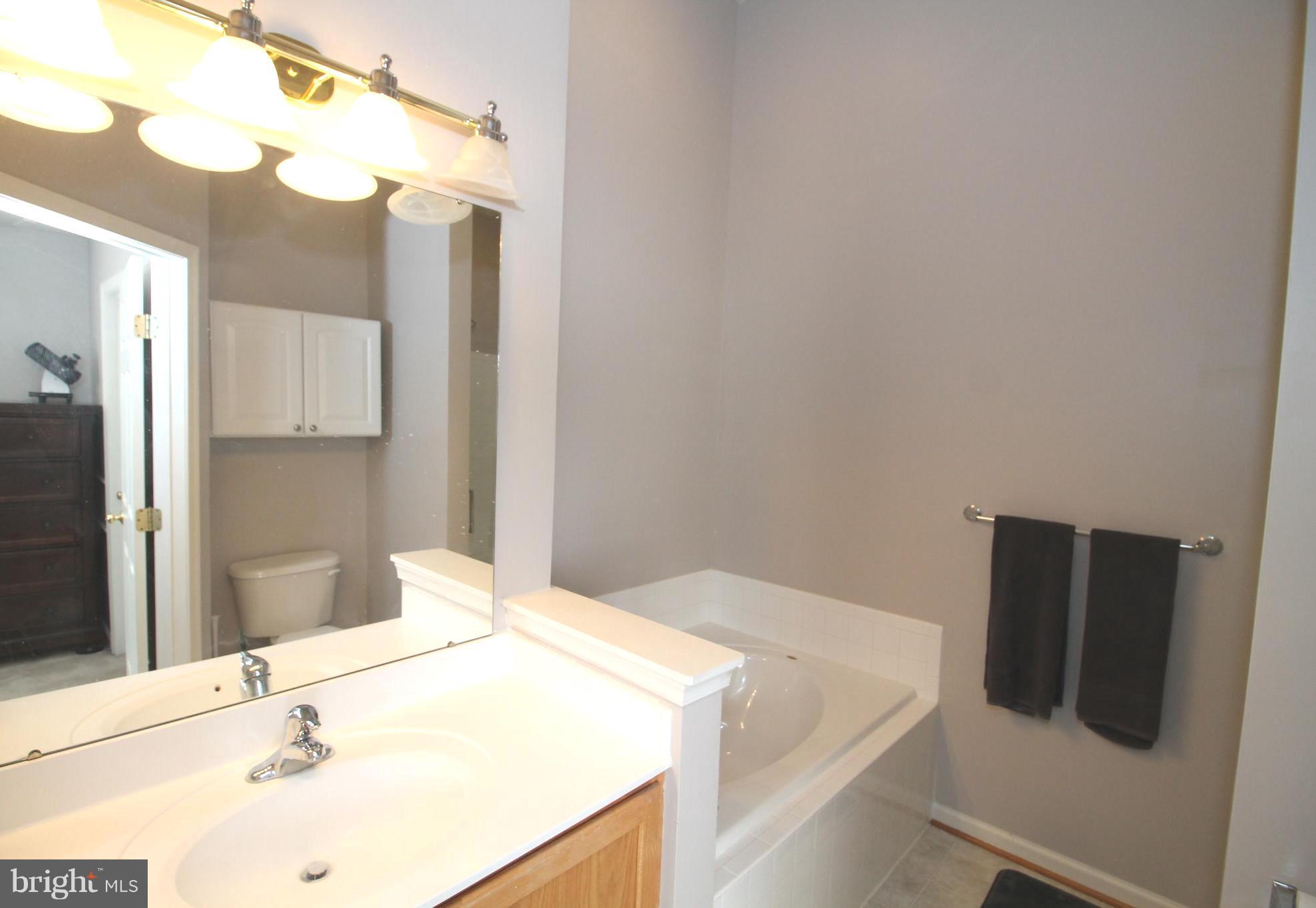 LAKELAND PLACE - Residential