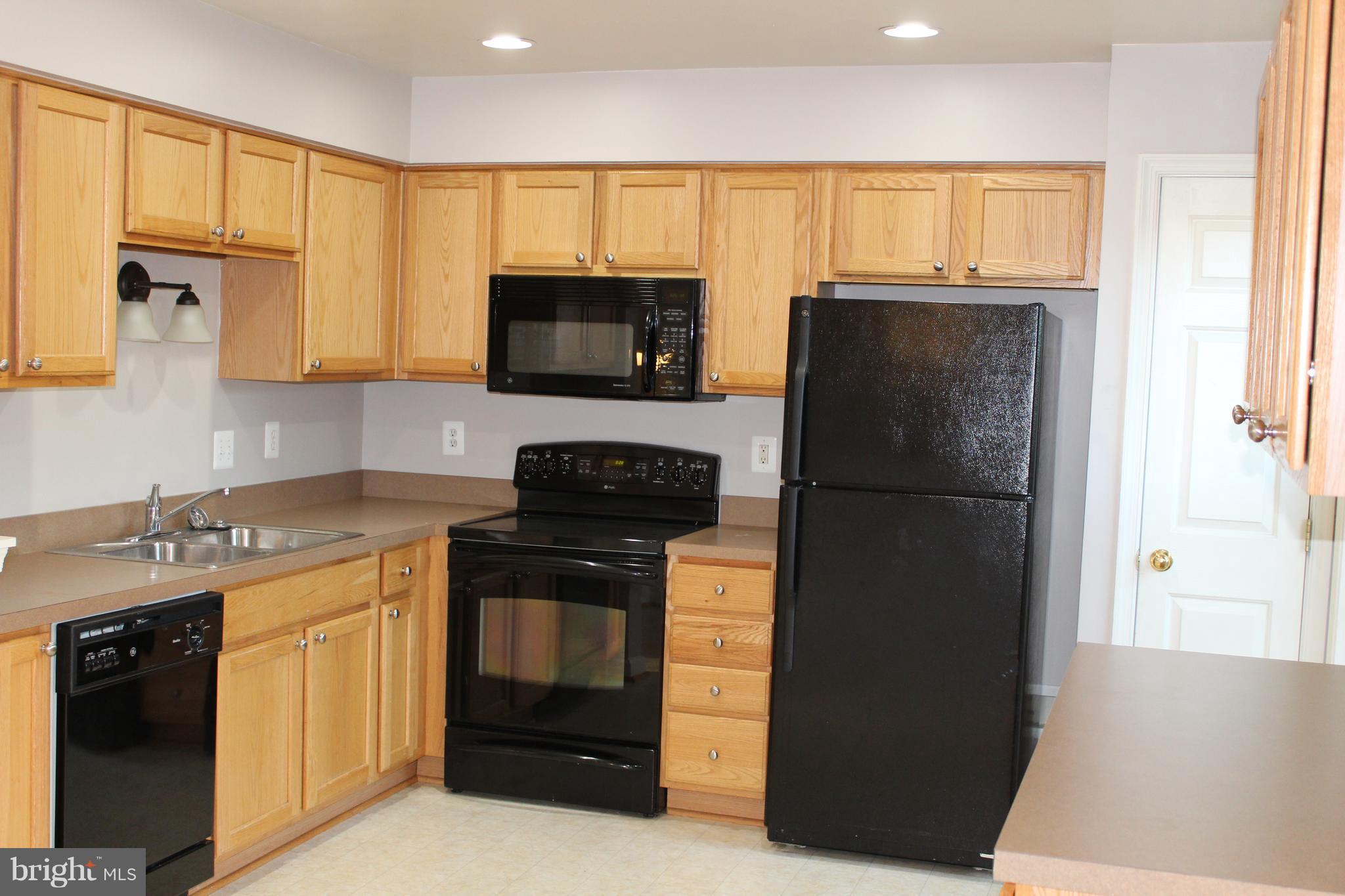 LAKELAND PLACE - Residential