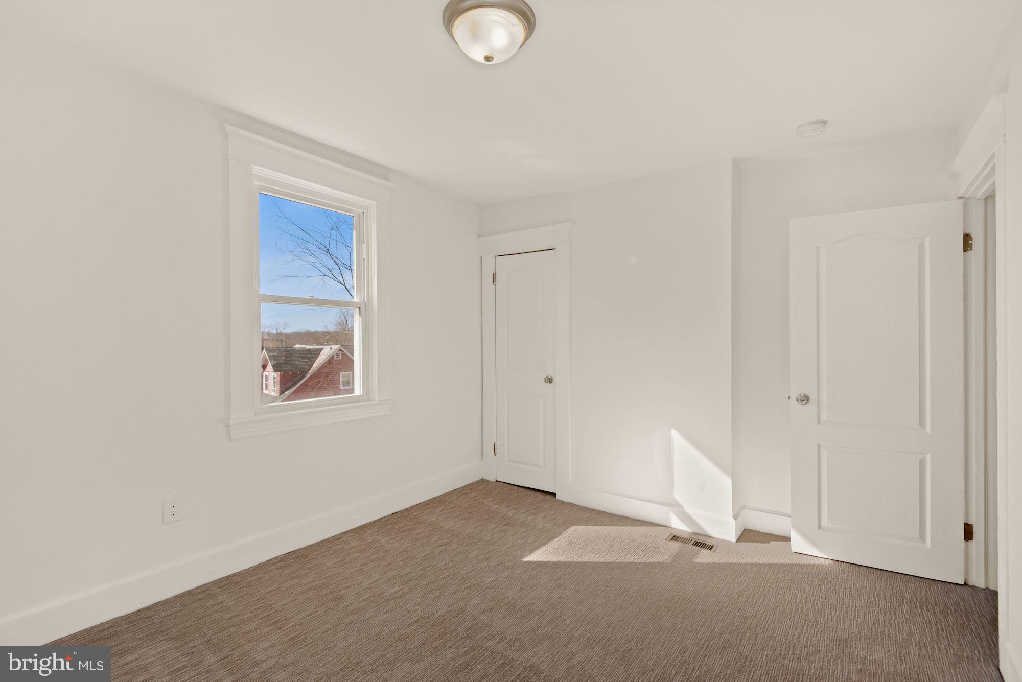 HOWARD PARK - Residential