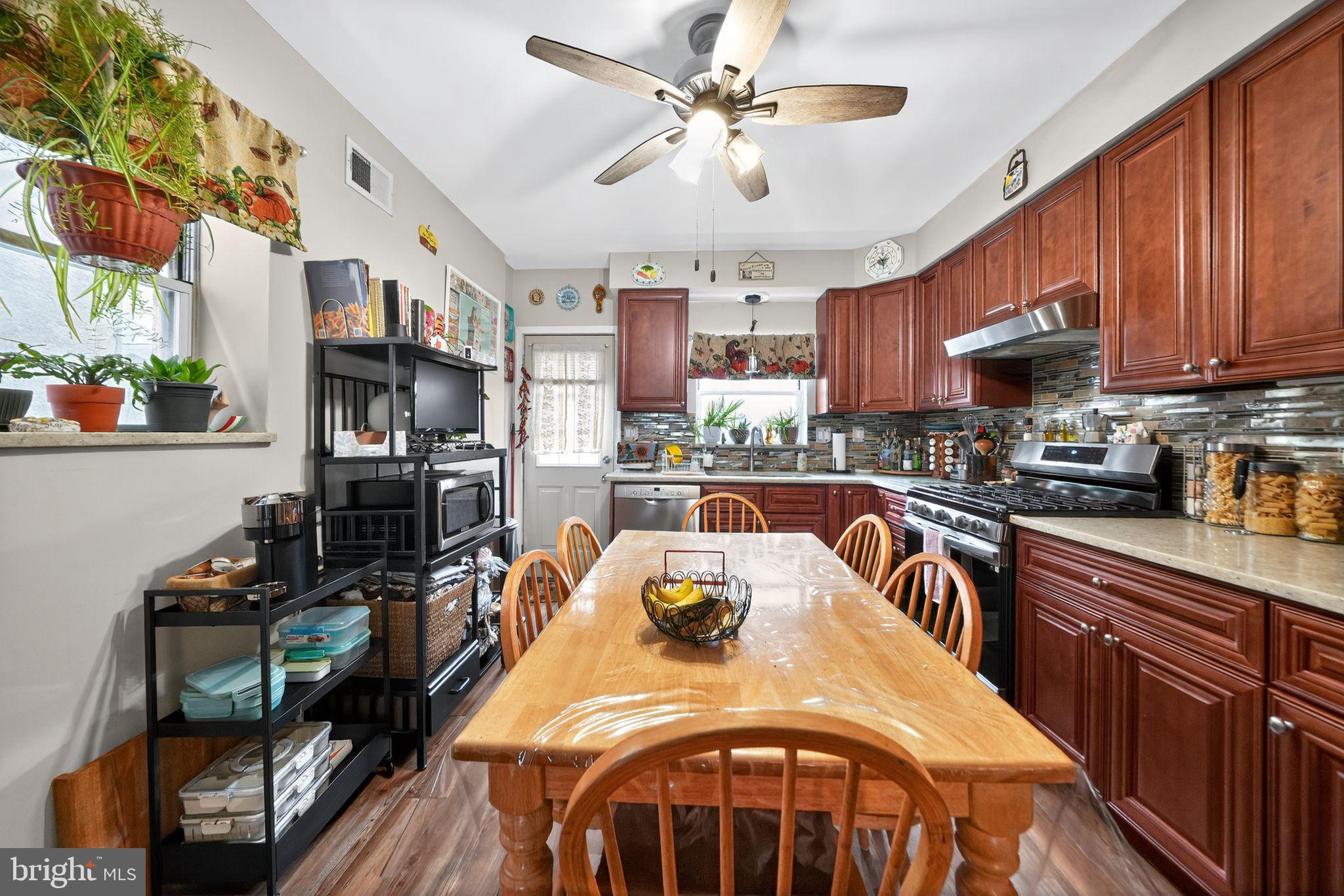 PASSYUNK SQUARE - Residential