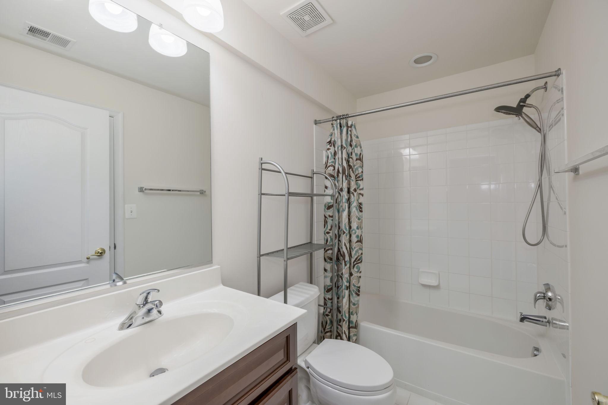 KINGSTOWNE - Residential