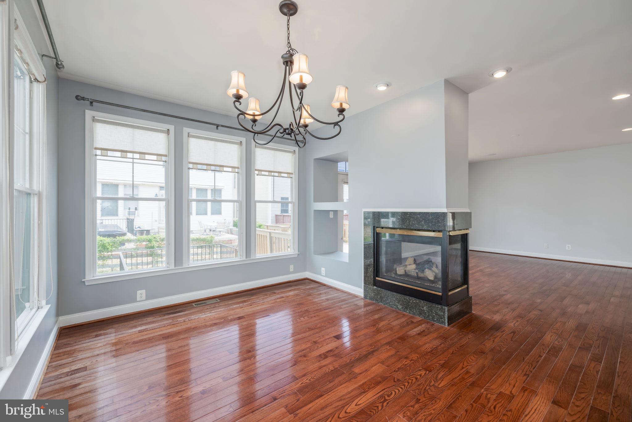 KINGSTOWNE - Residential