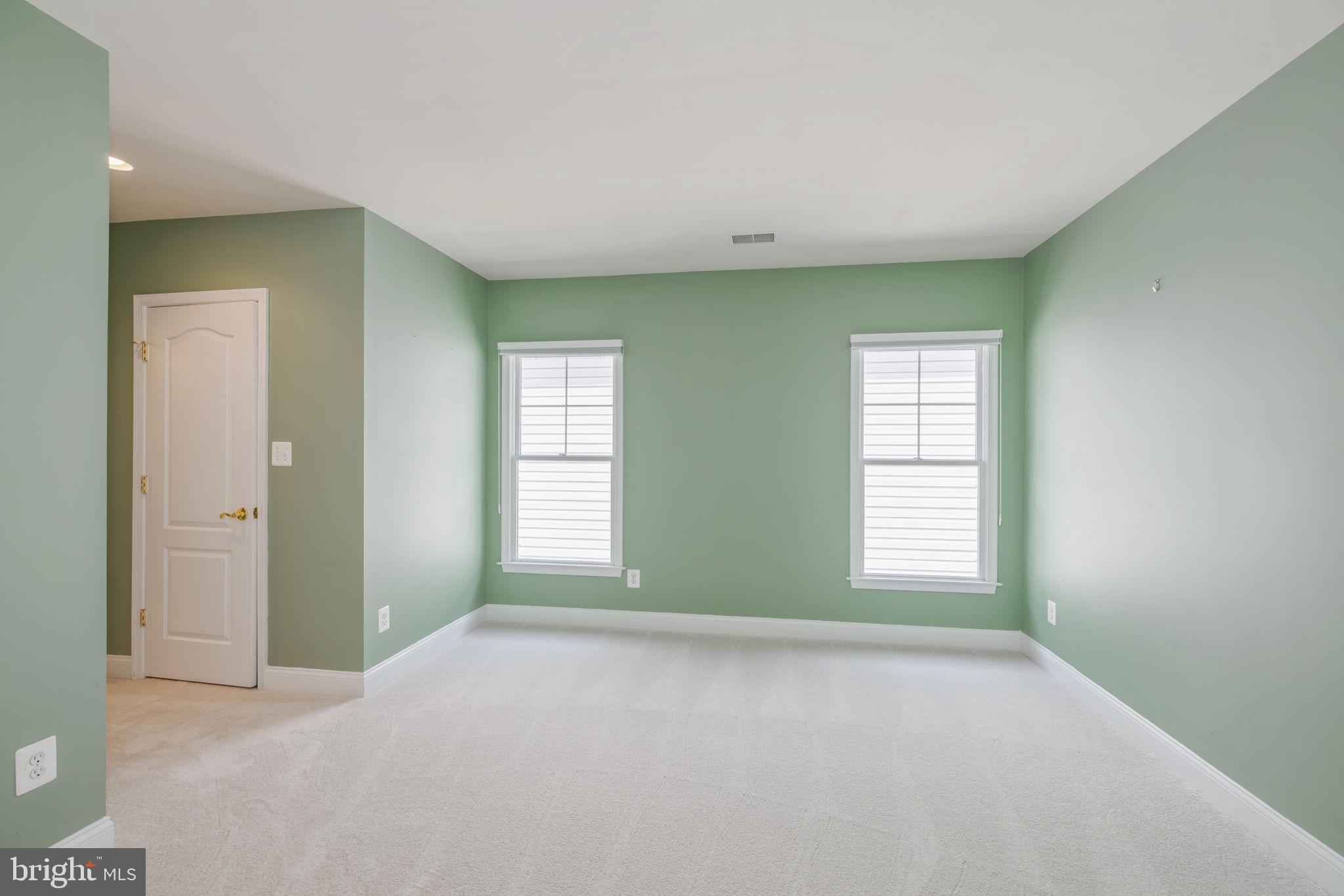 KINGSTOWNE - Residential