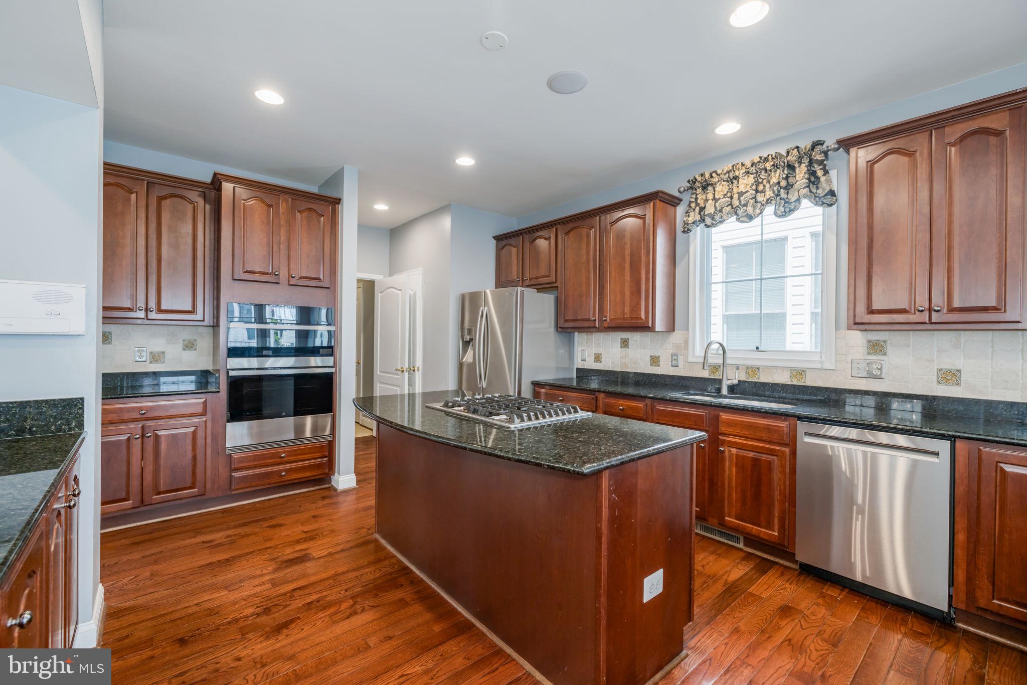 KINGSTOWNE - Residential