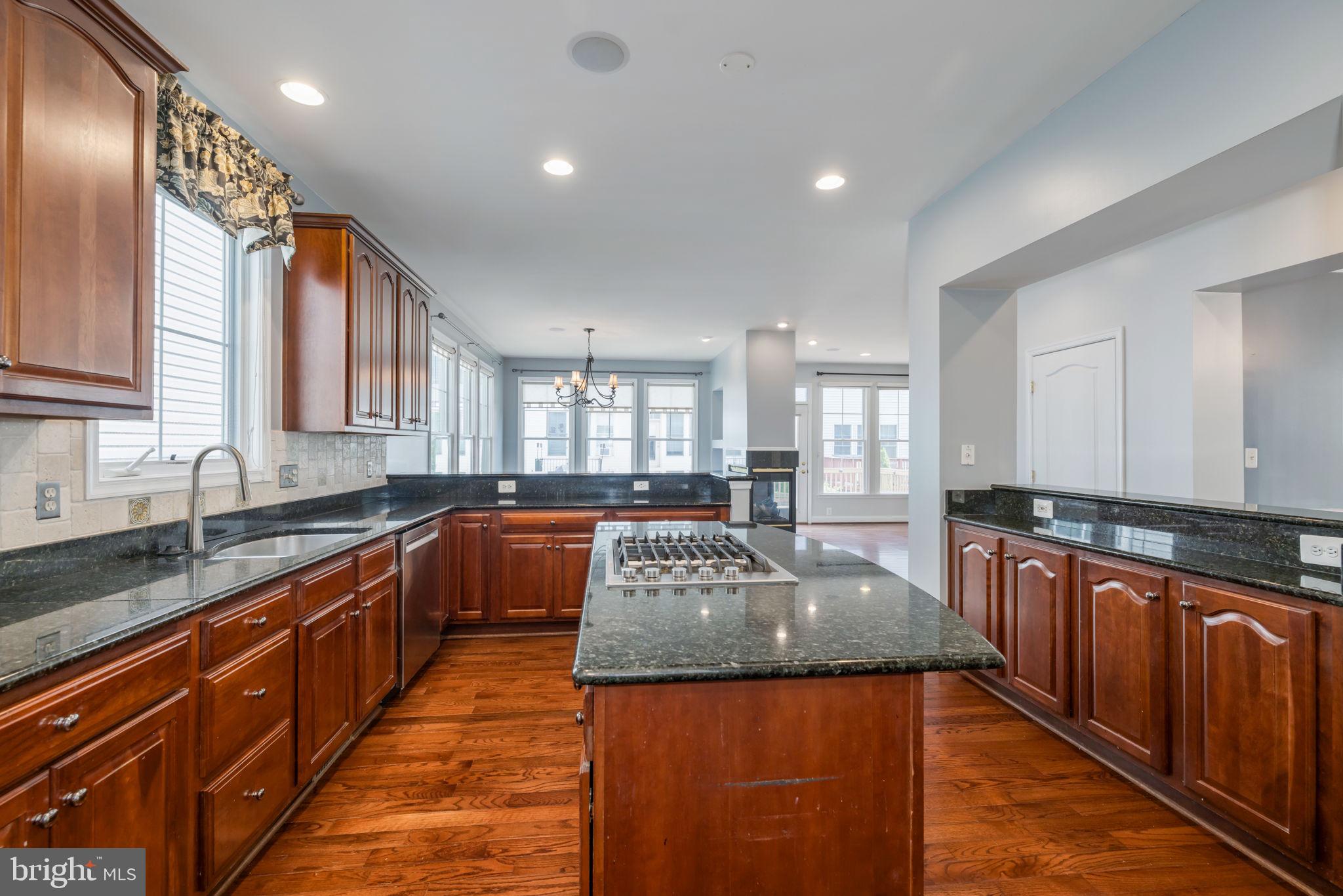 KINGSTOWNE - Residential