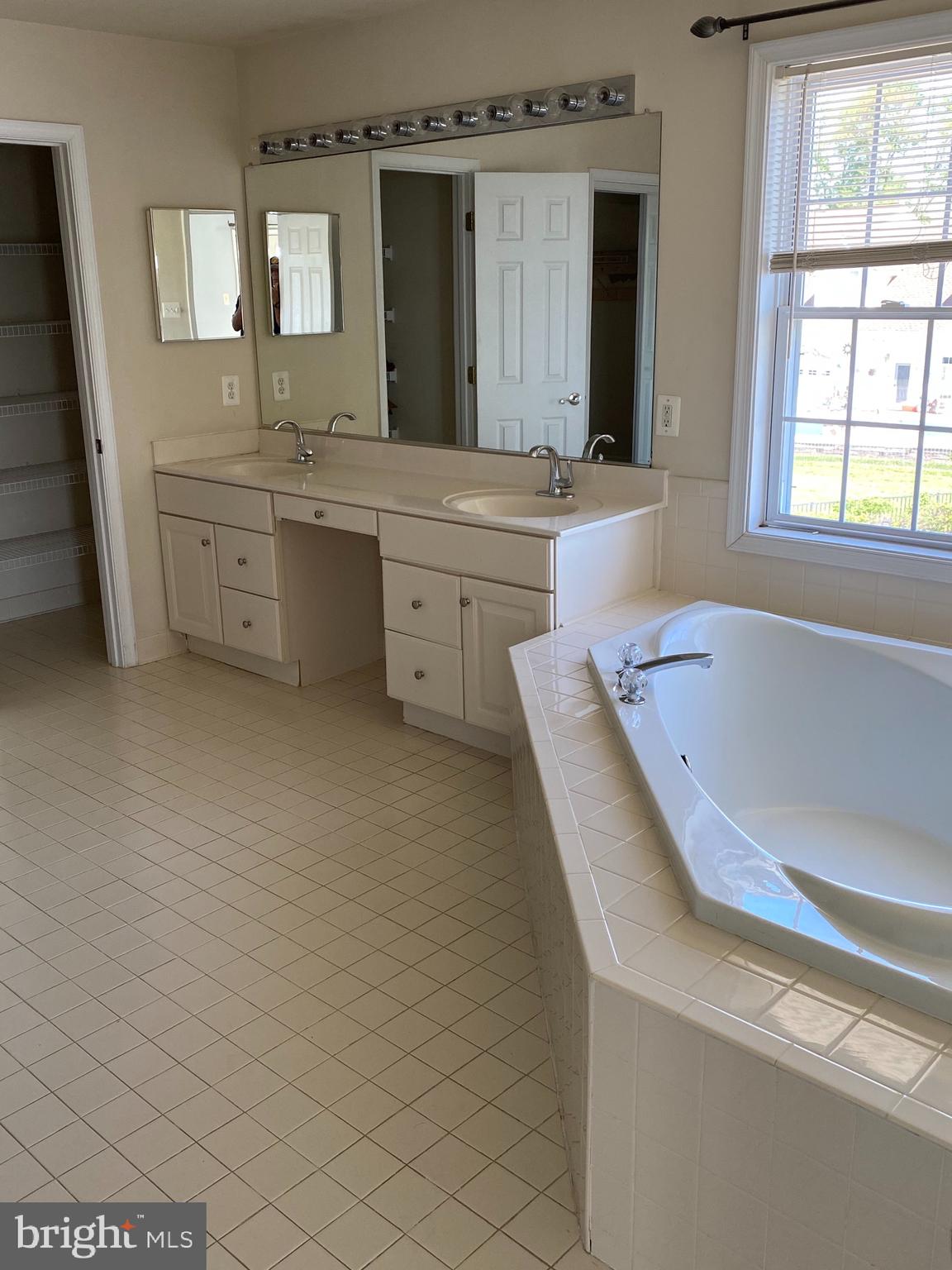 HERITAGE HARBOR - Residential