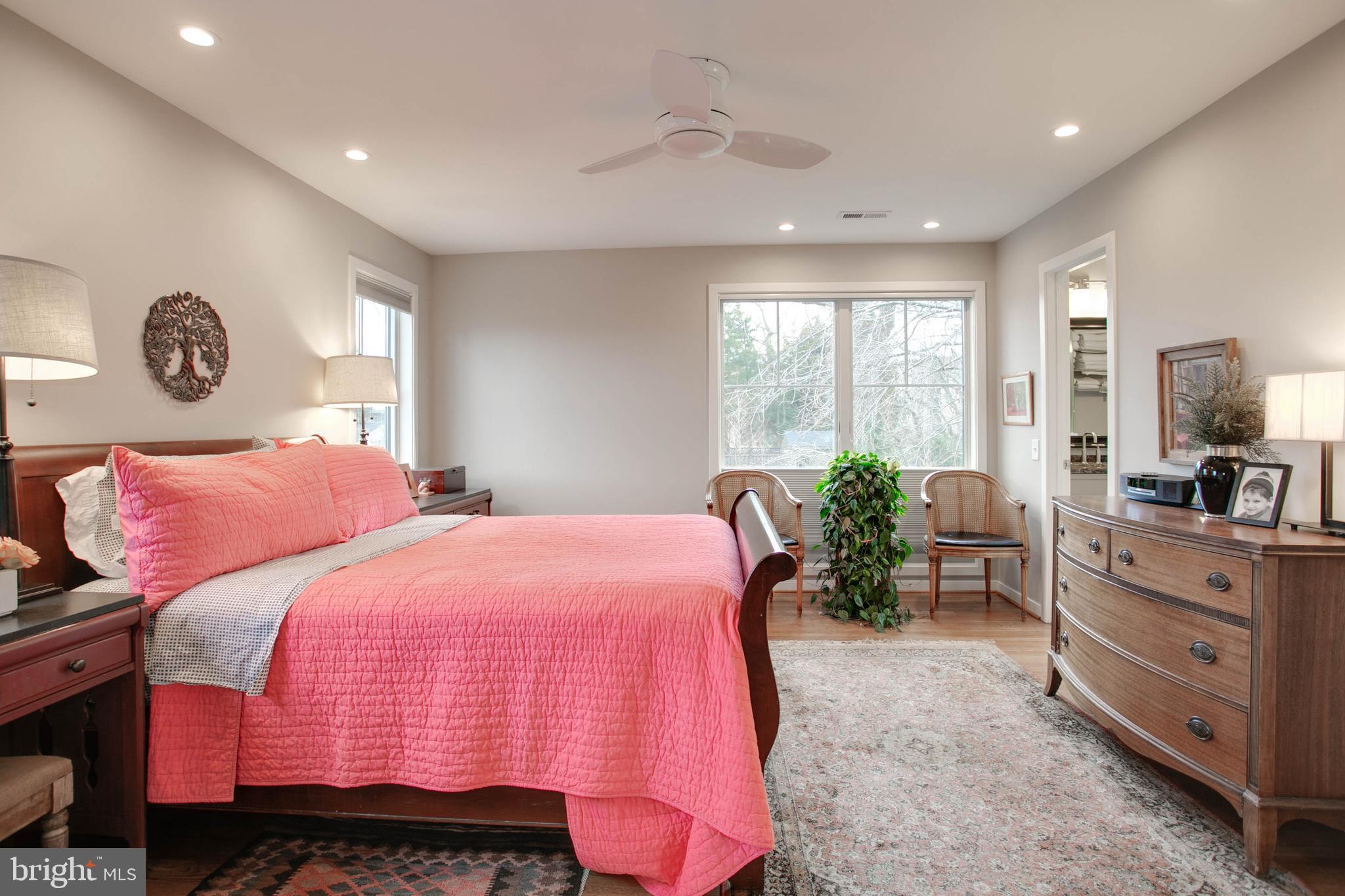 MADISON MANOR - Residential