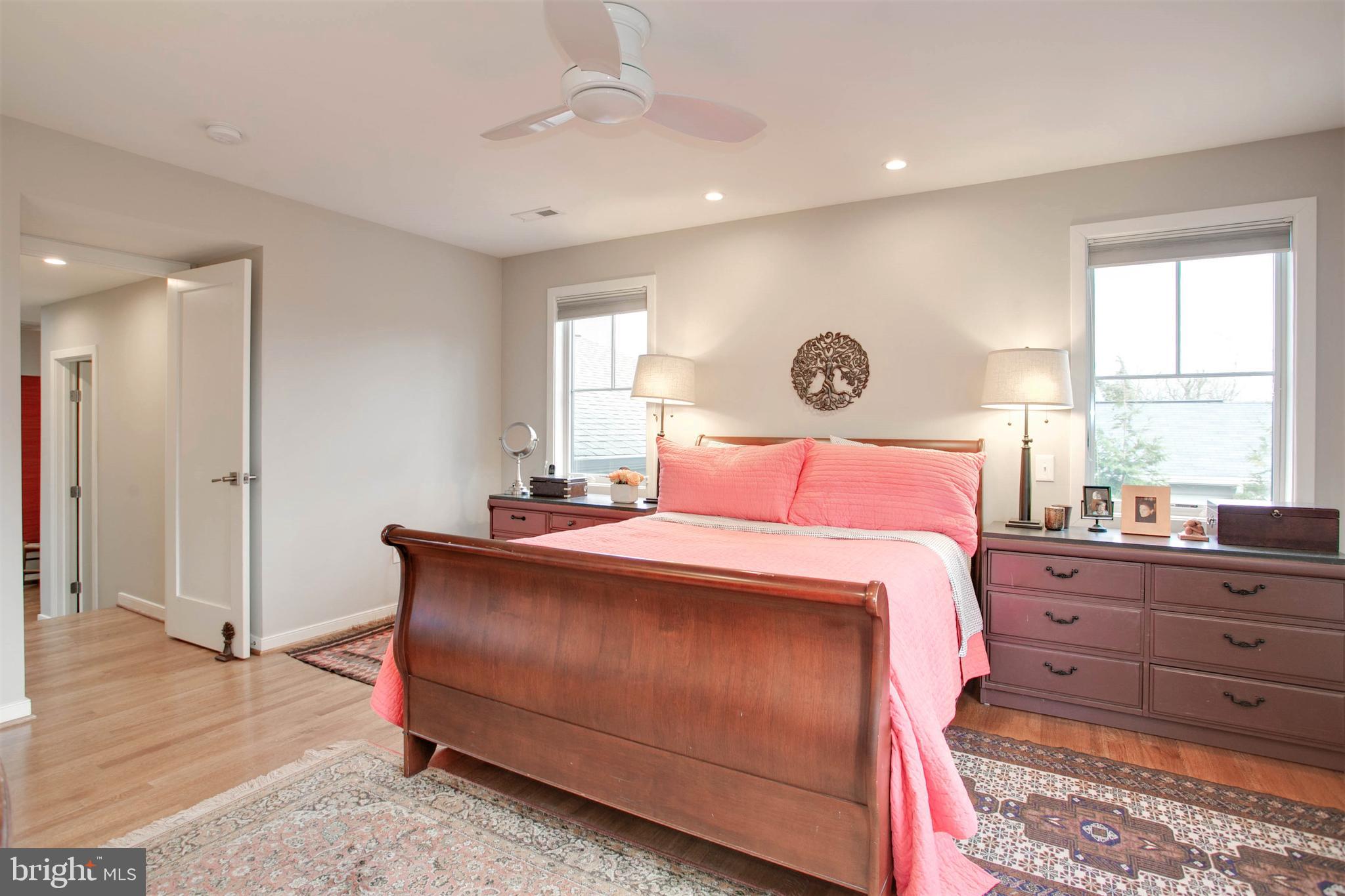 MADISON MANOR - Residential