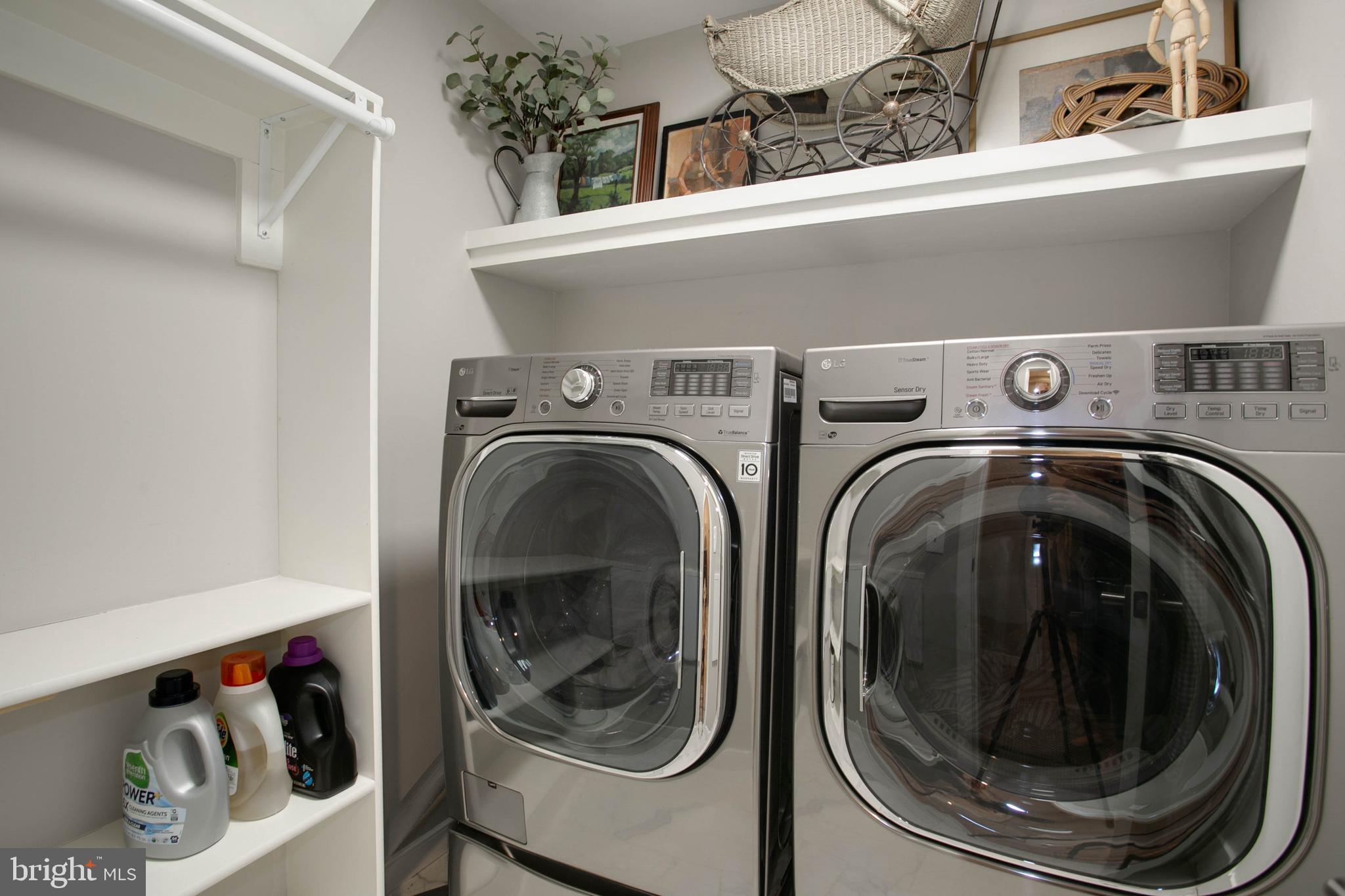 MADISON MANOR - Residential