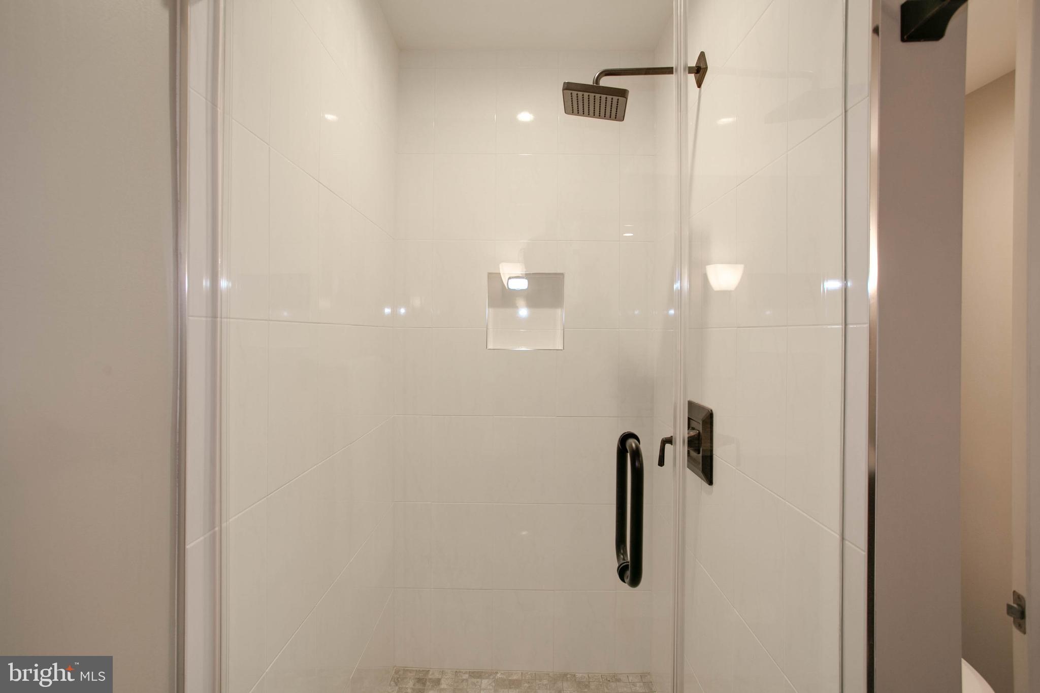 MADISON MANOR - Residential