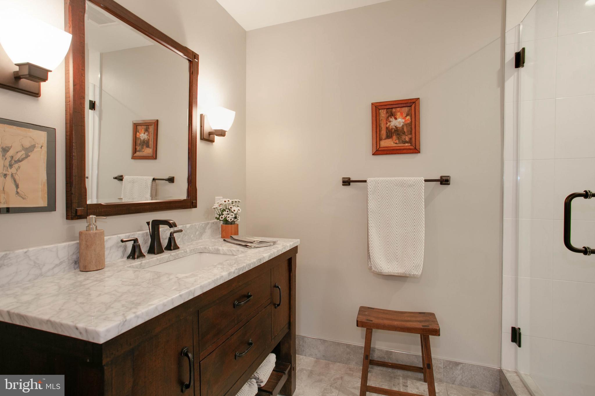 MADISON MANOR - Residential