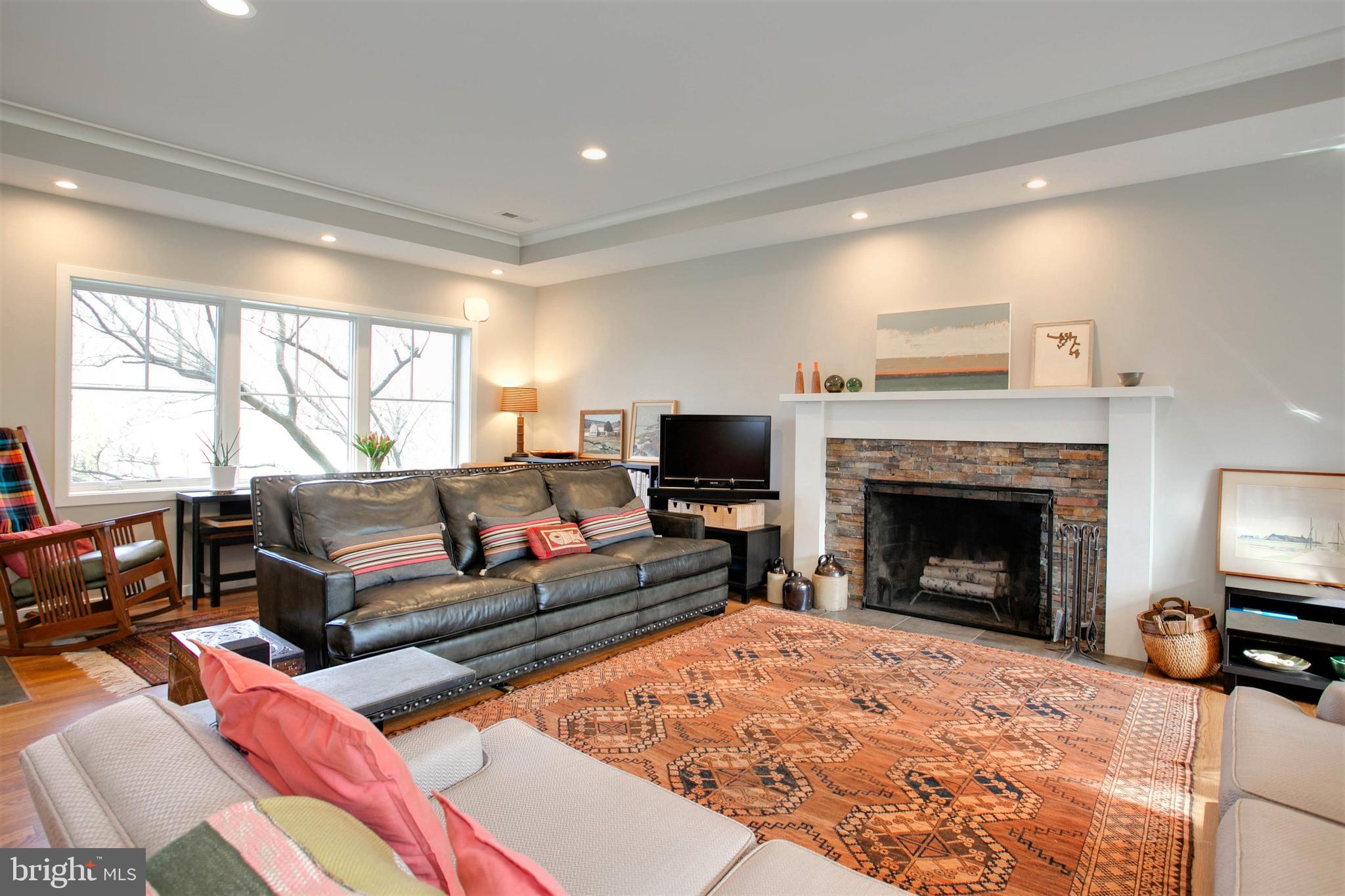 MADISON MANOR - Residential