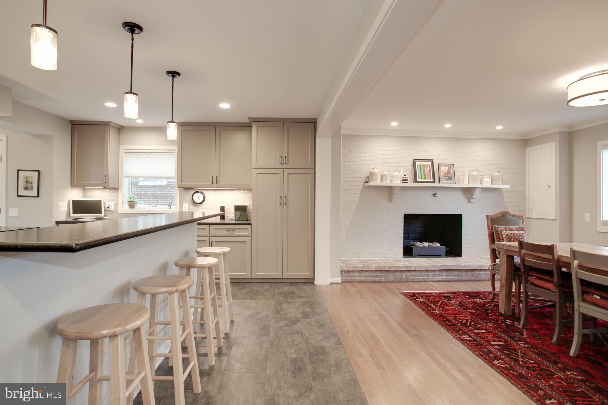 MADISON MANOR - Residential