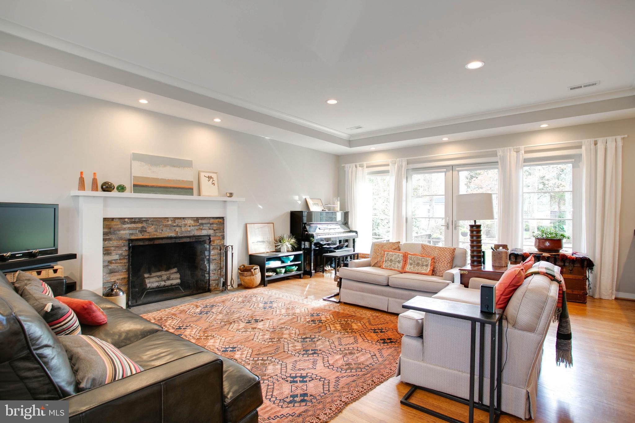 MADISON MANOR - Residential