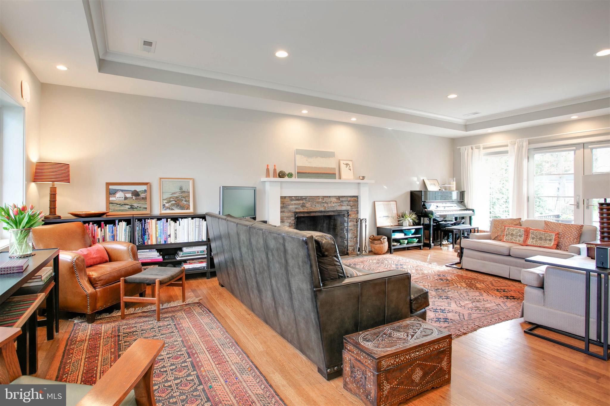 MADISON MANOR - Residential