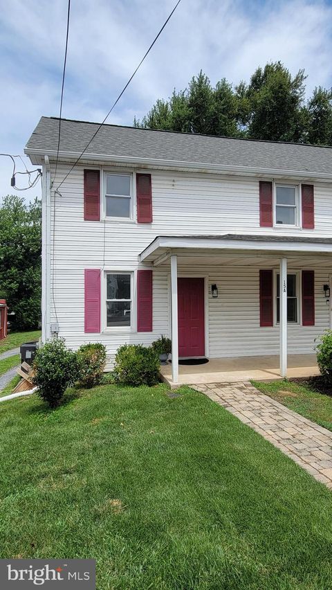 Townhouse For Rent - 15 A W Frederick Street<br/> Frederick County, WALKERSVILLE, MD 21793