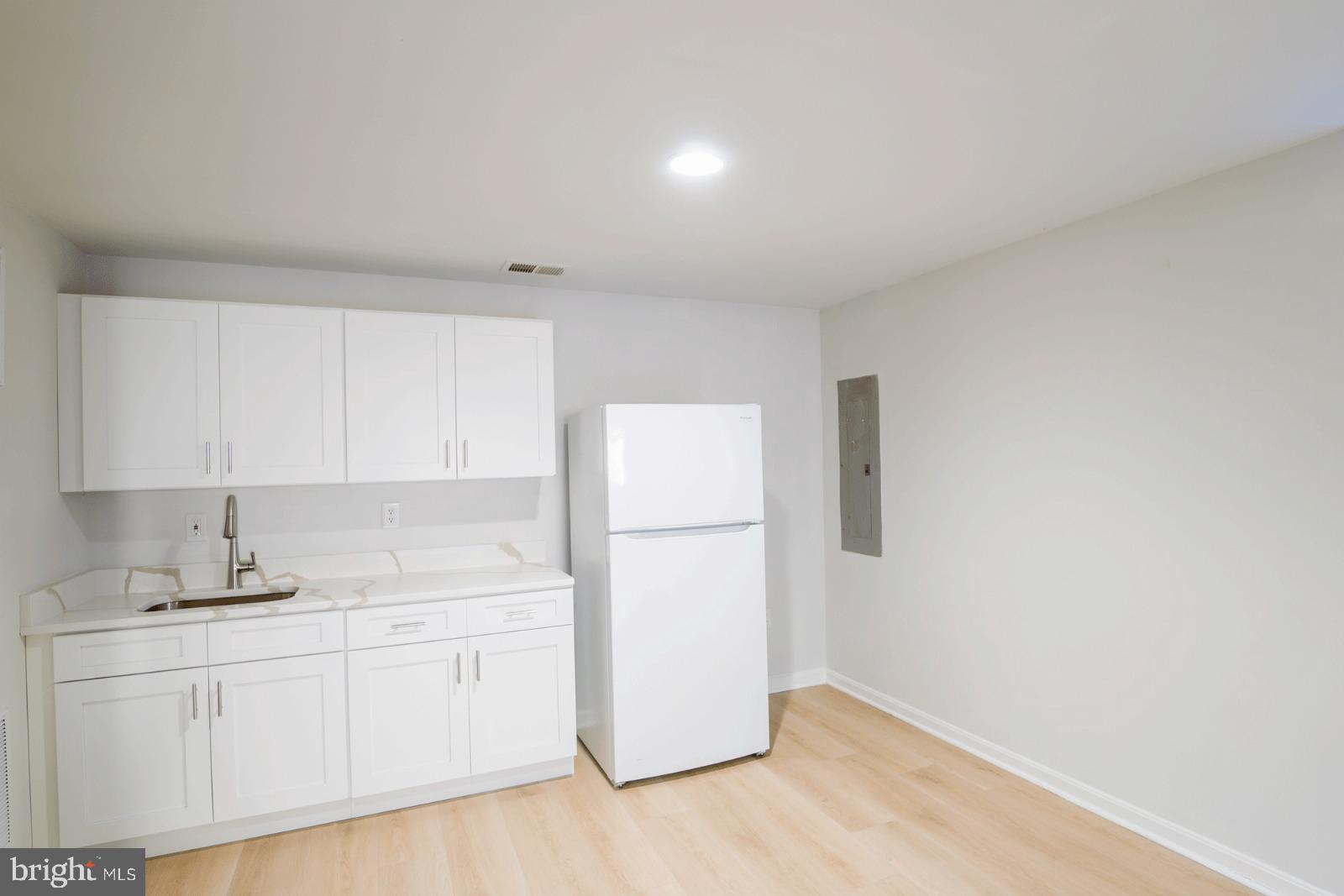 CHARLES TOWN - Residential