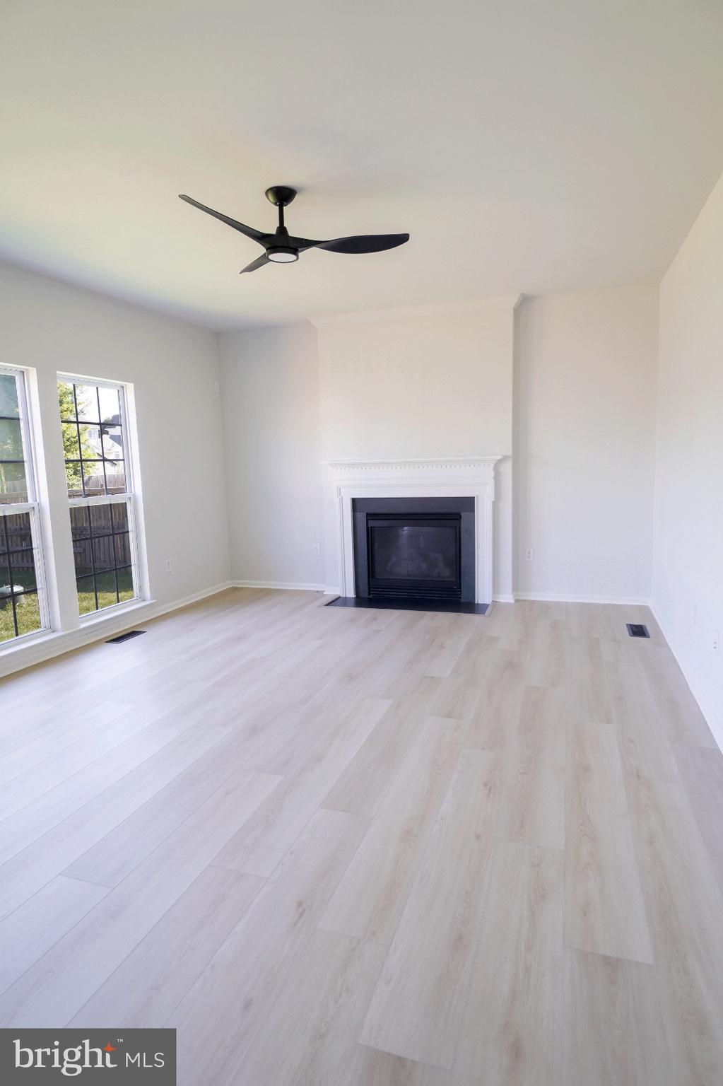 CHARLES TOWN - Residential