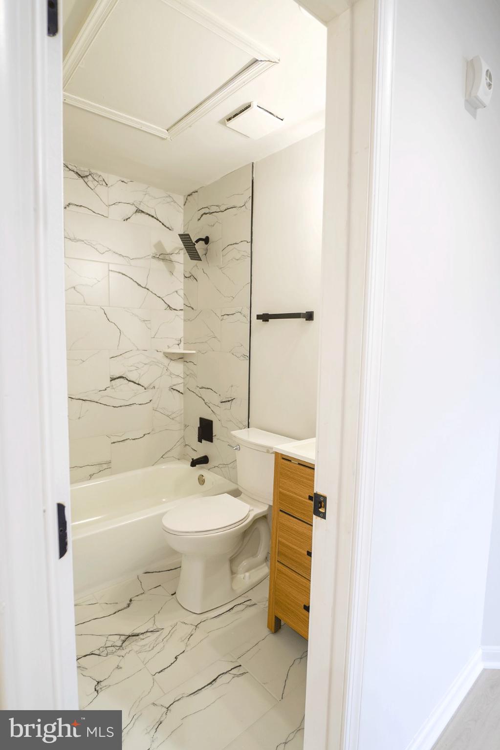 CHARLES TOWN - Residential