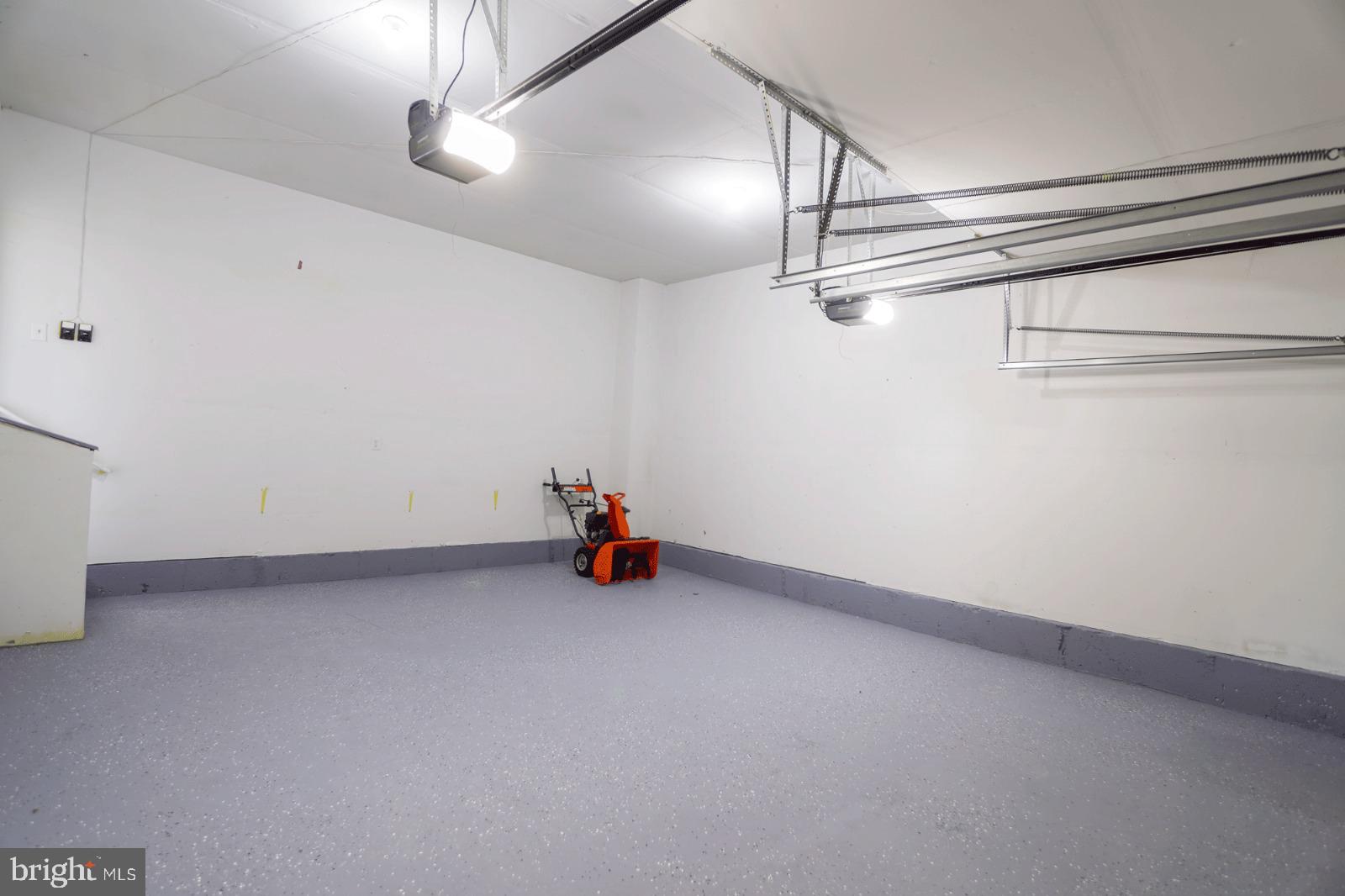 CHARLES TOWN - Residential