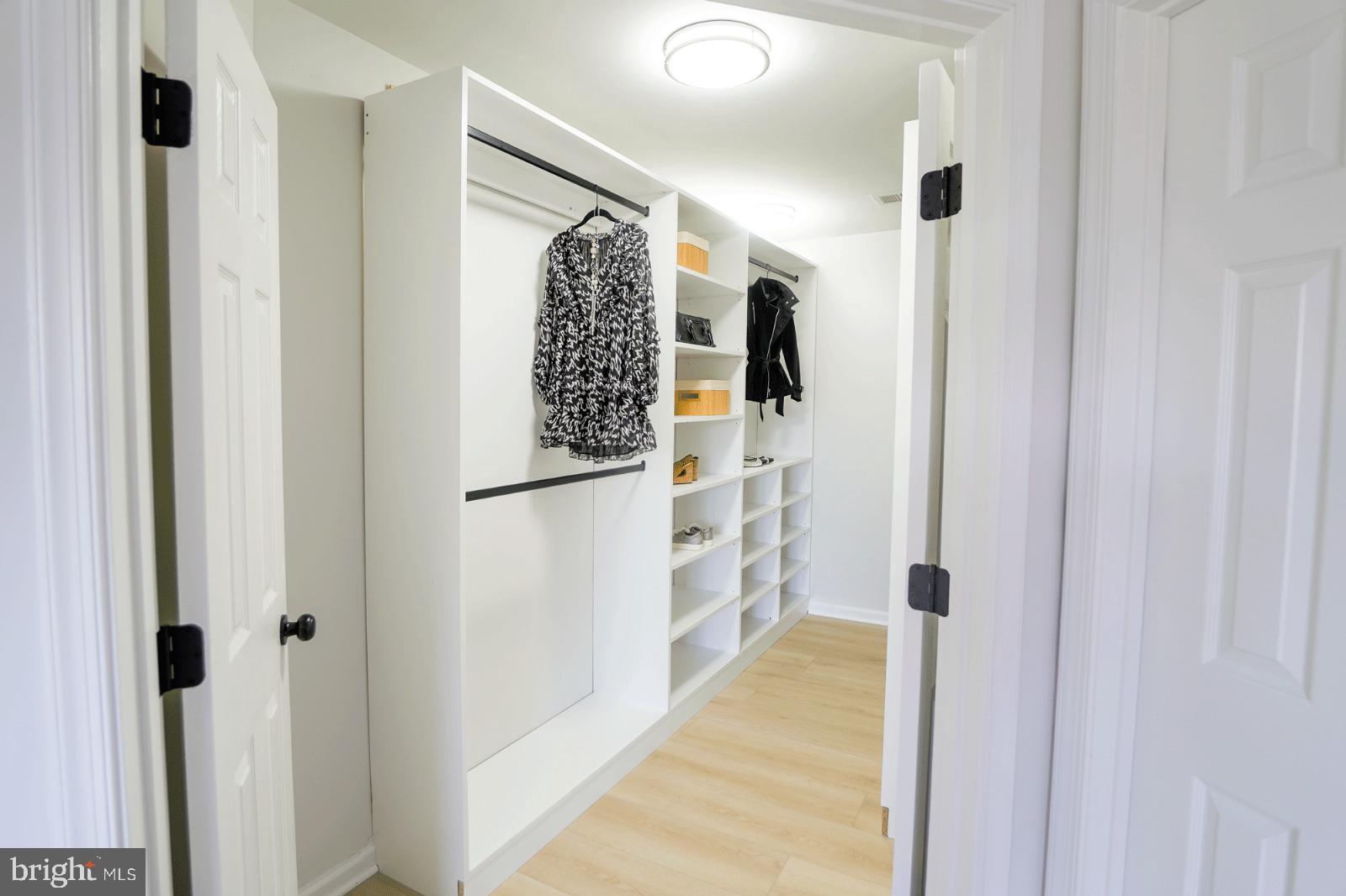 CHARLES TOWN - Residential