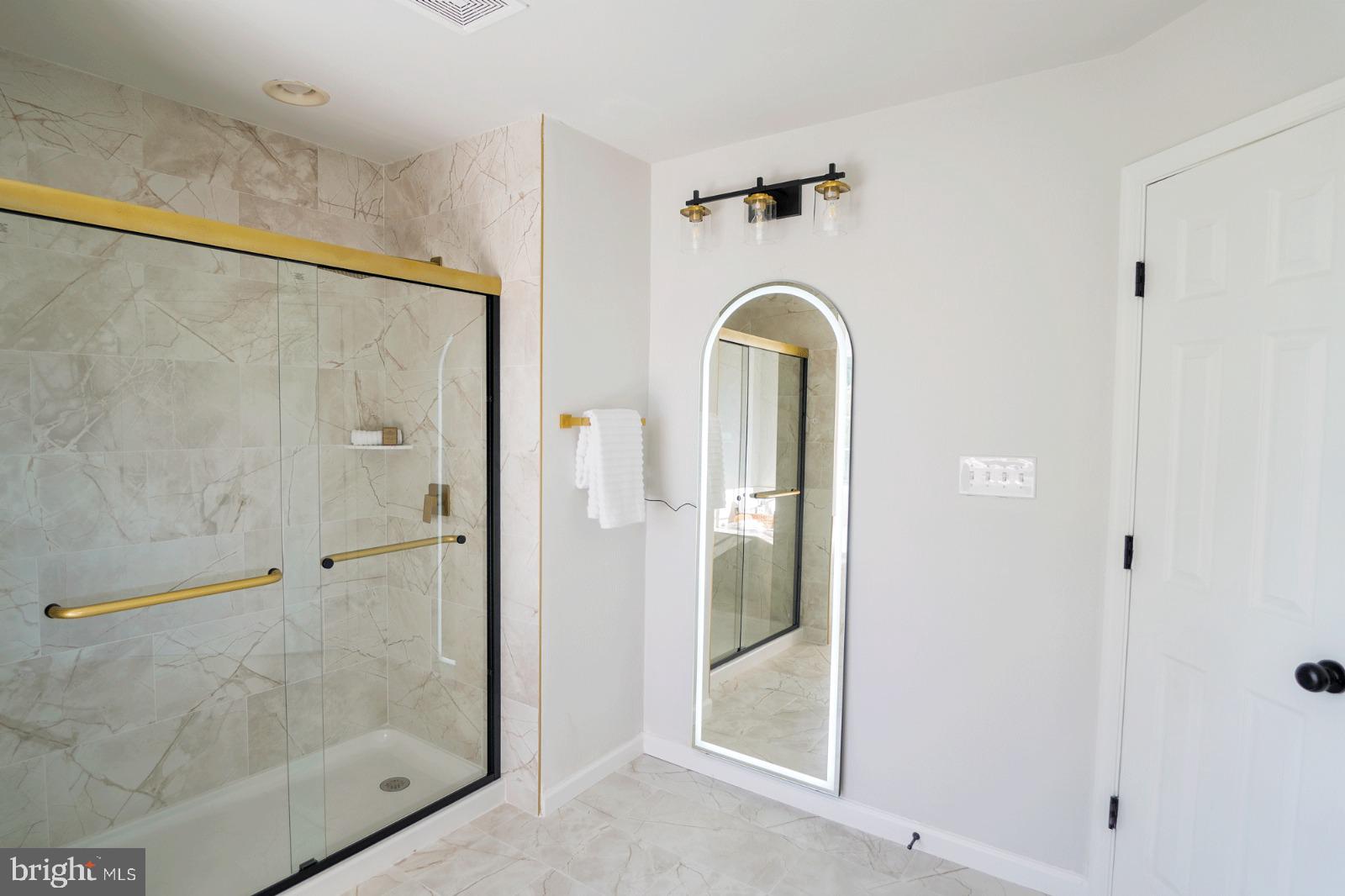 CHARLES TOWN - Residential