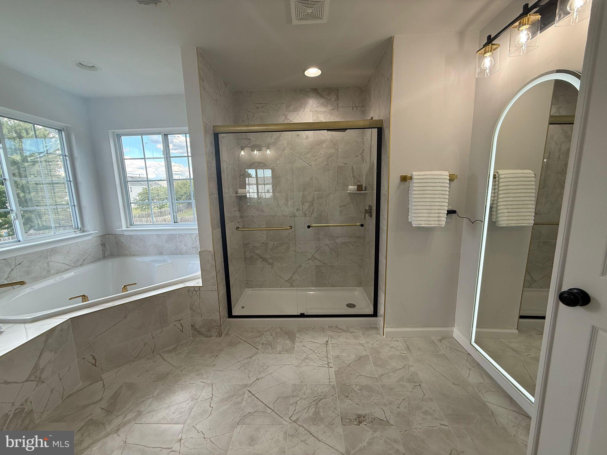 CHARLES TOWN - Residential