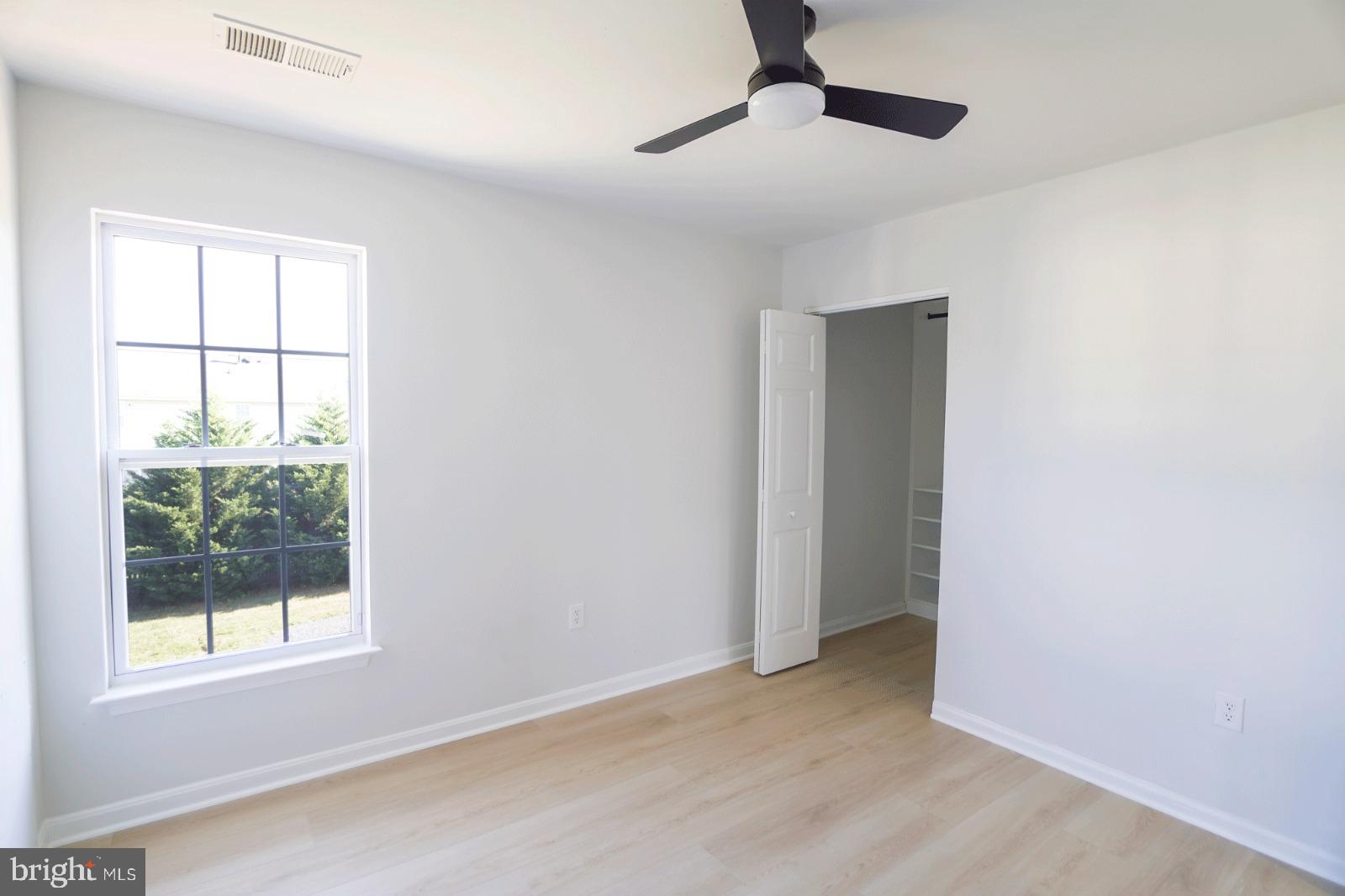 CHARLES TOWN - Residential