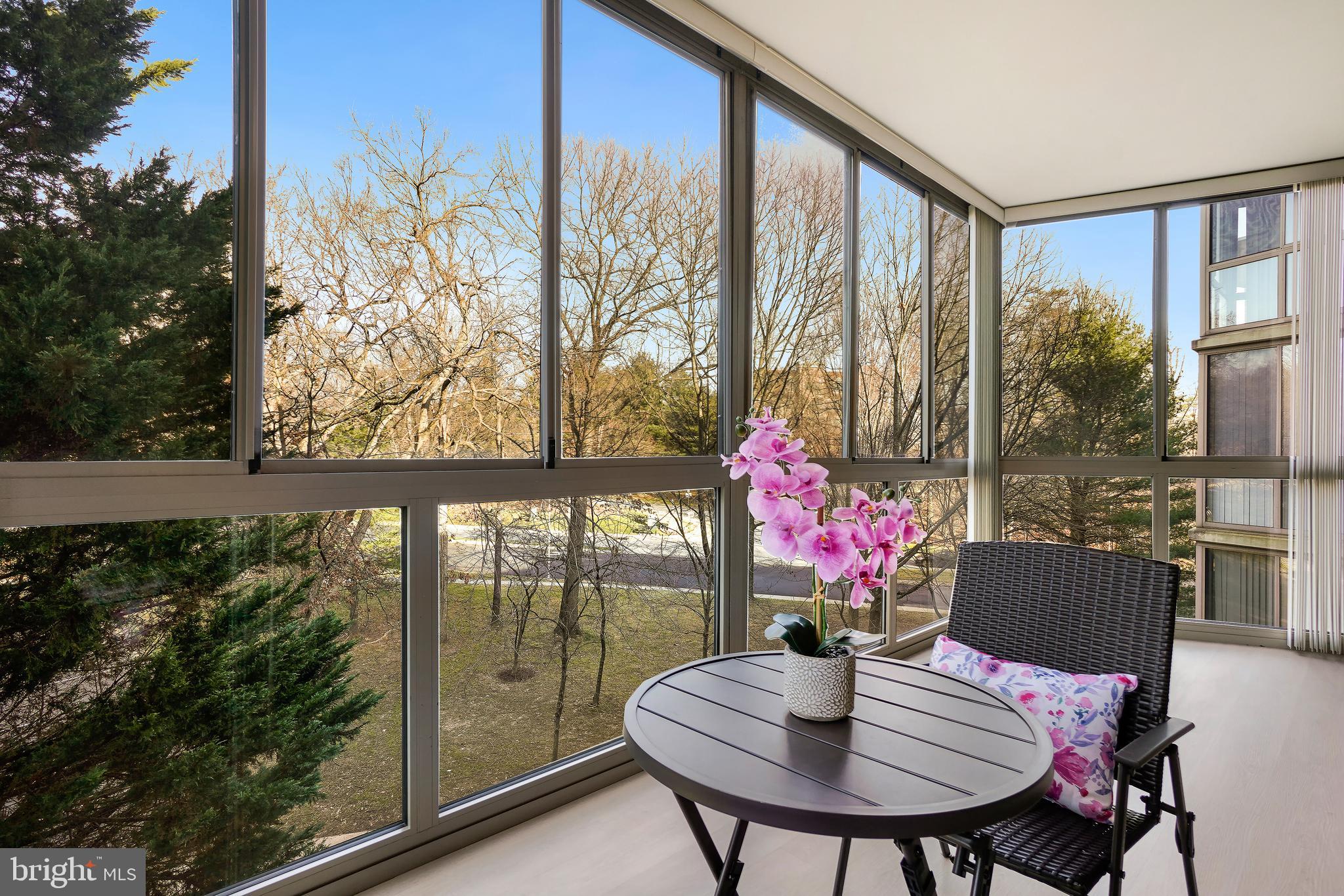 LEISURE WORLD - Residential