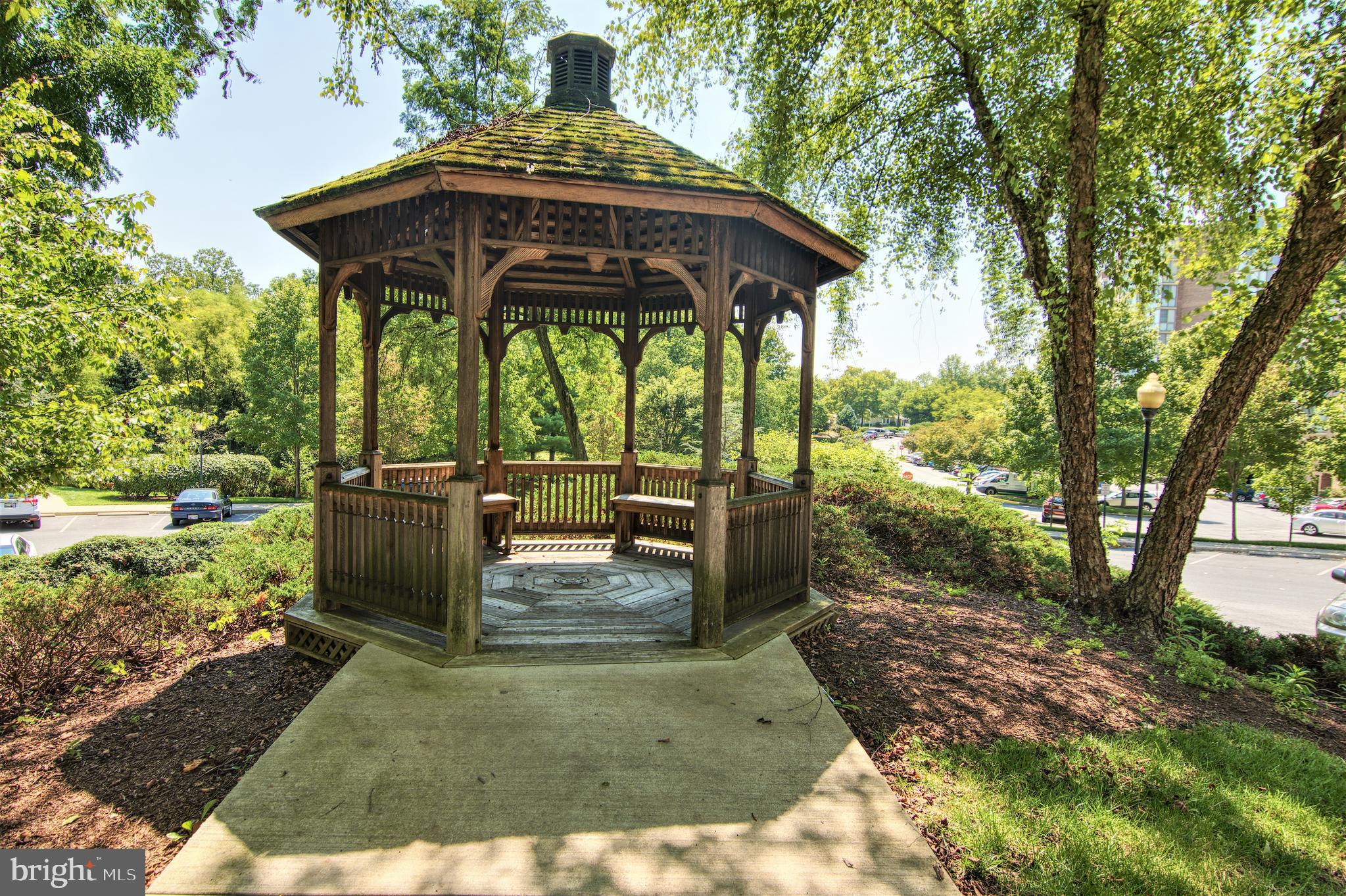 LEISURE WORLD - Residential