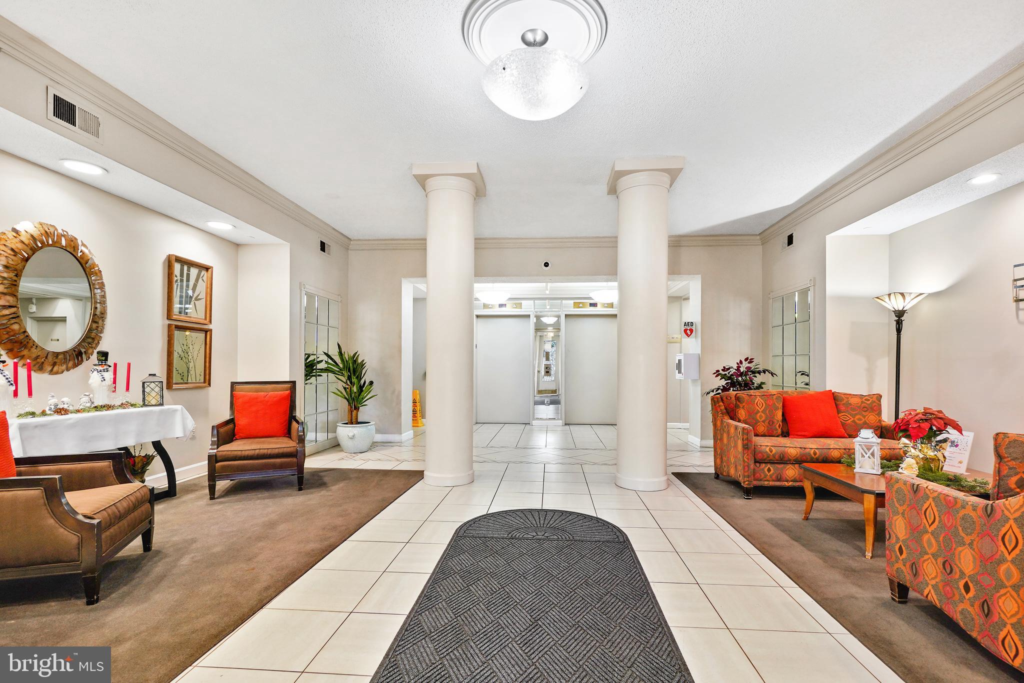 LEISURE WORLD - Residential