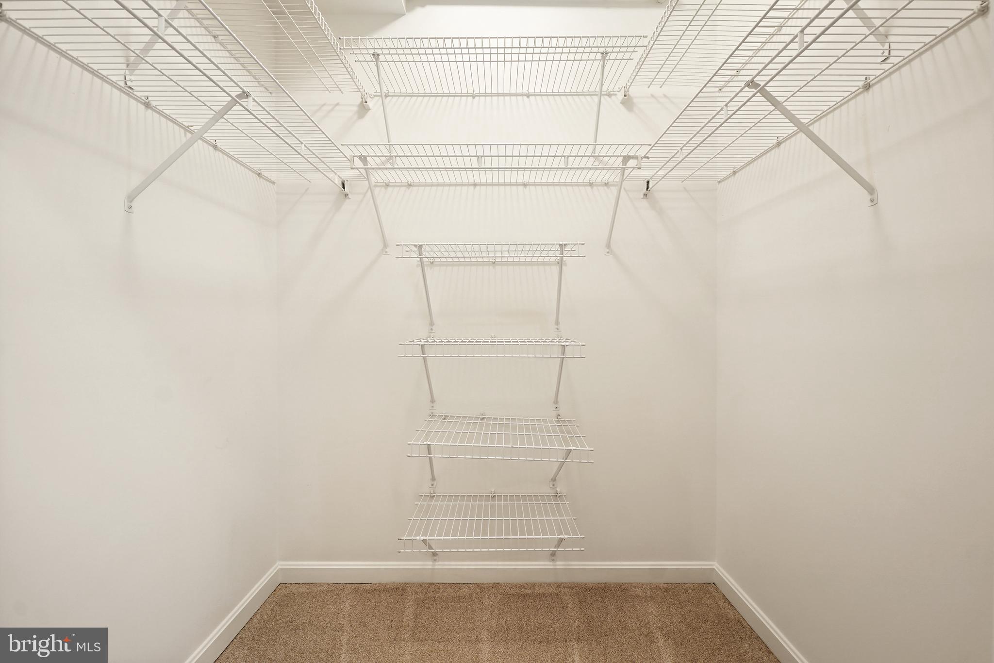 LEISURE WORLD - Residential