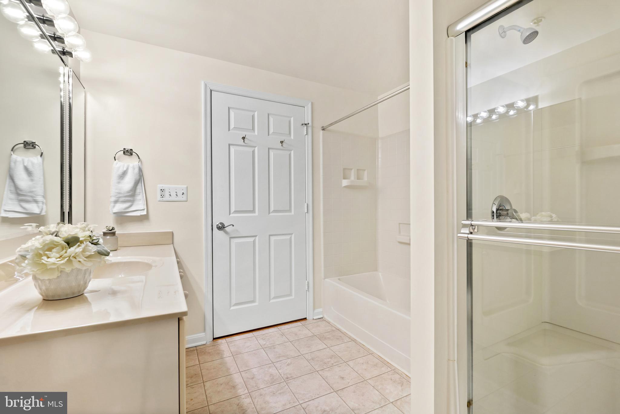 LEISURE WORLD - Residential