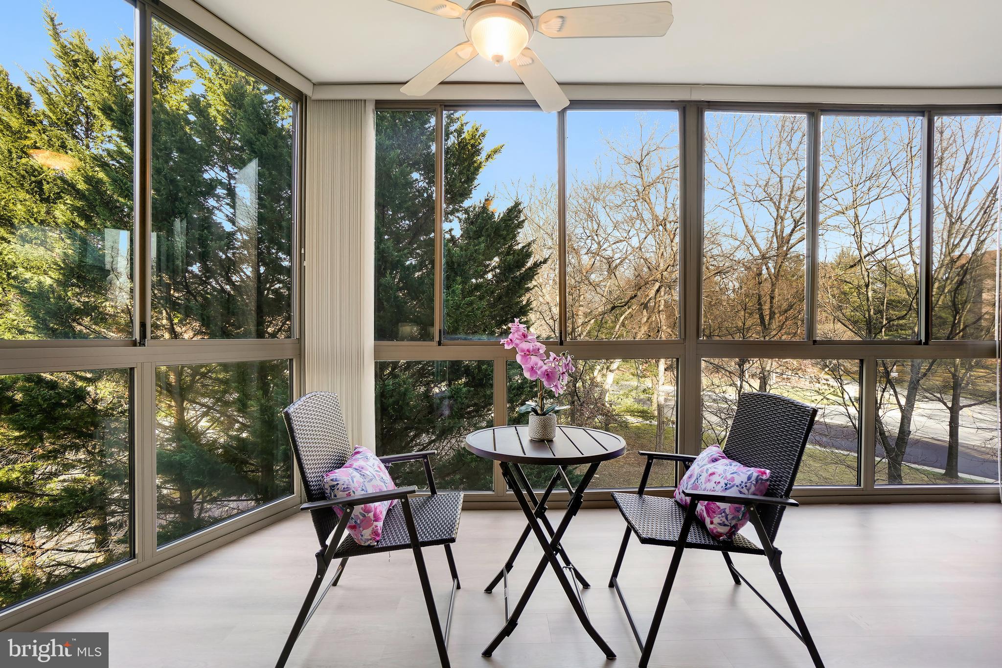 LEISURE WORLD - Residential