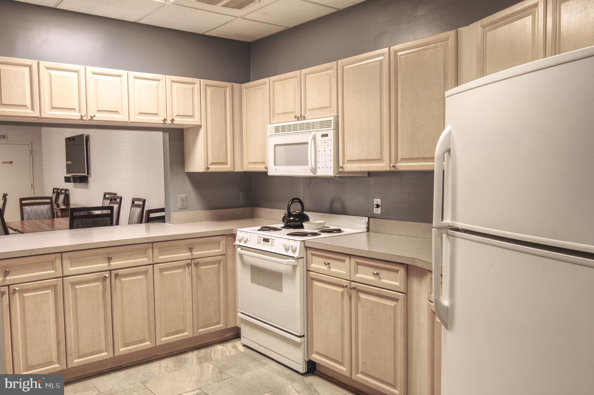 LEISURE WORLD - Residential