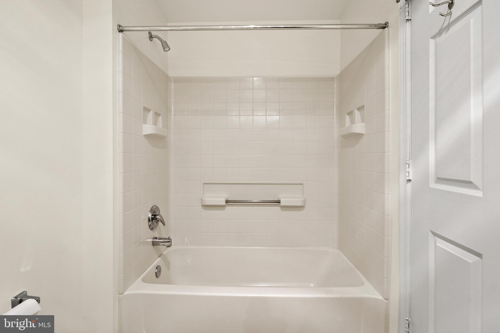 LEISURE WORLD - Residential