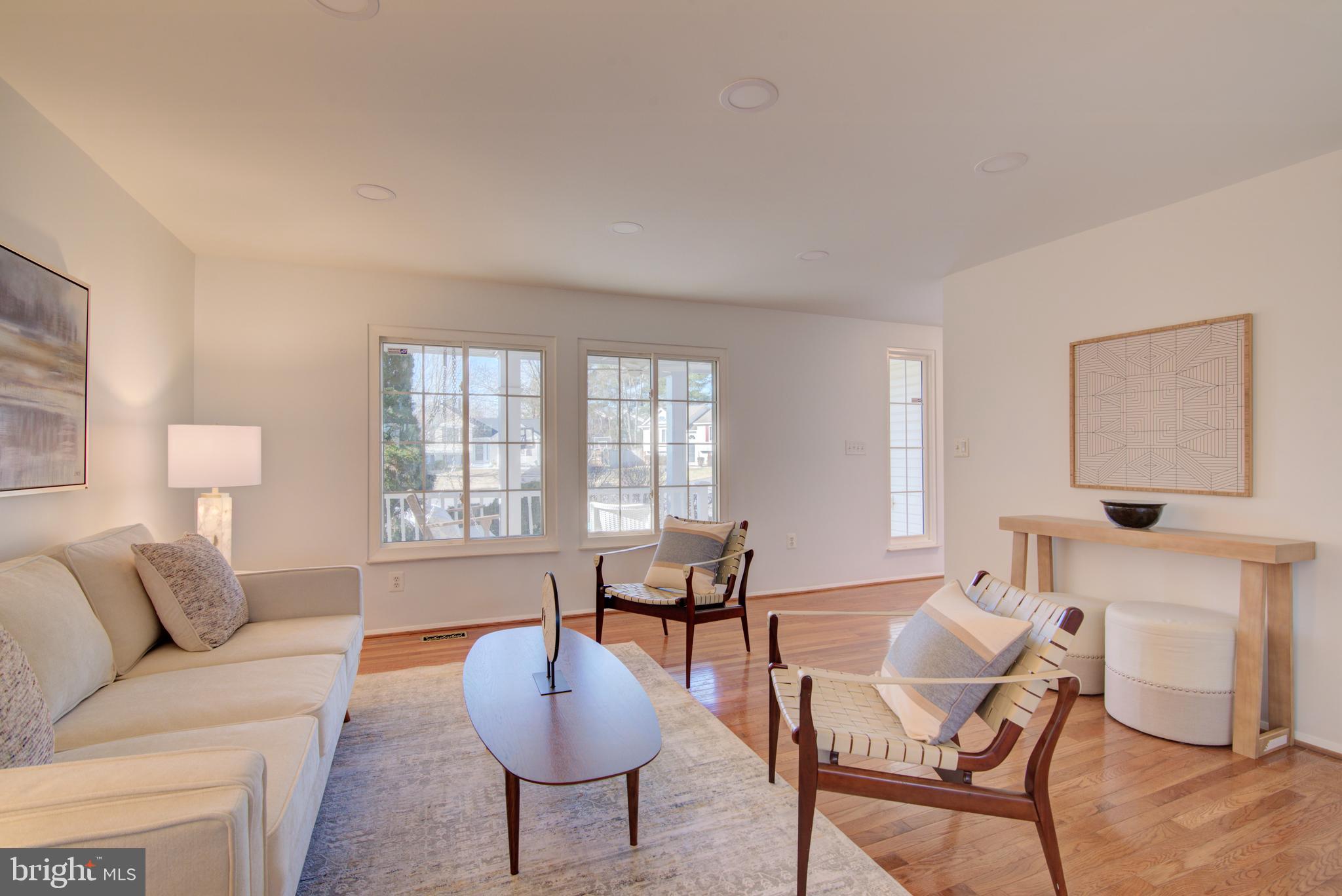 SENECA CHASE - Residential