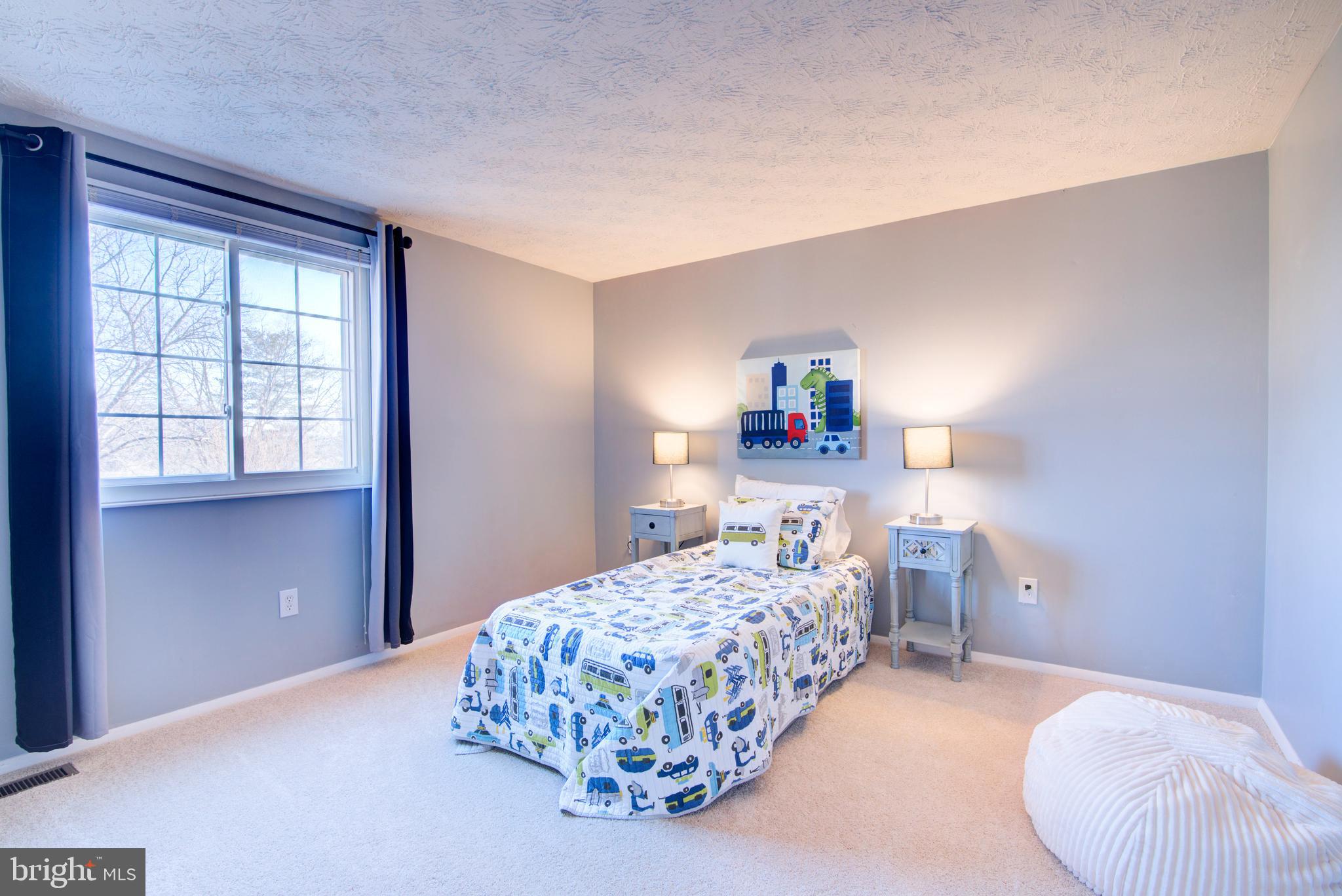 SENECA CHASE - Residential