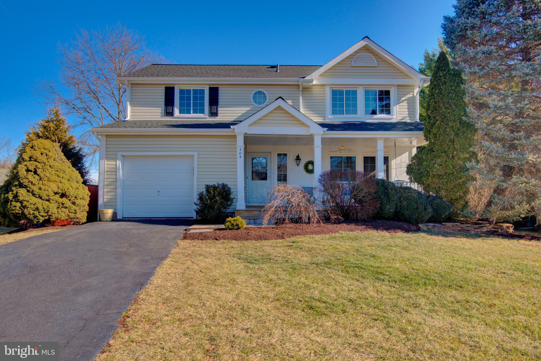 SENECA CHASE - Residential