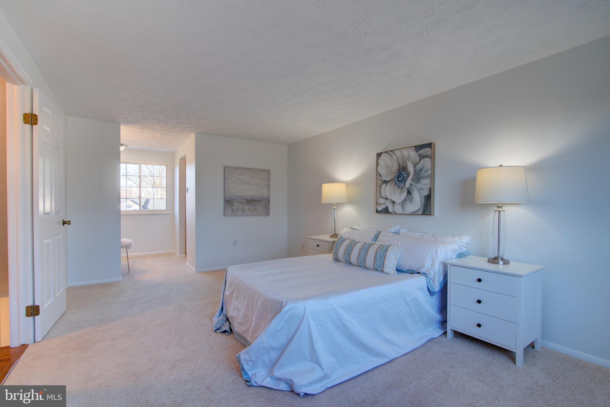 SENECA CHASE - Residential