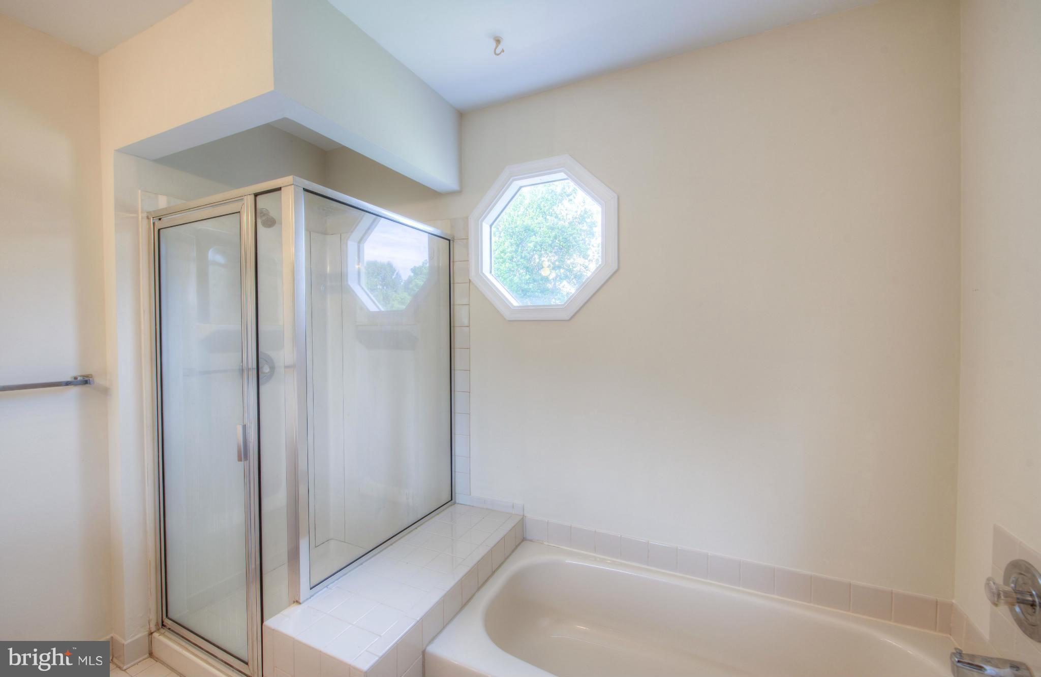 HAMPTON OAKS - Residential