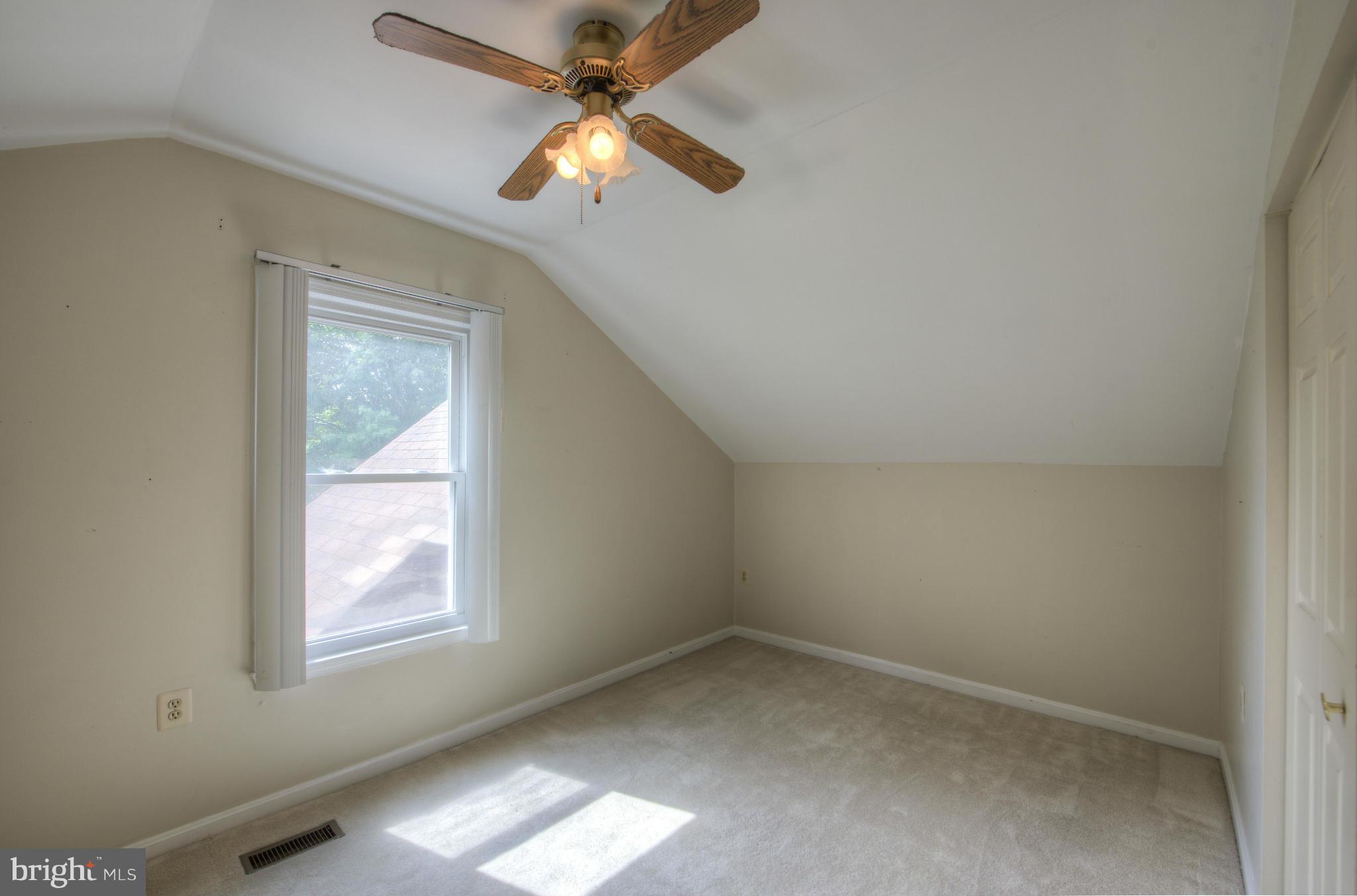 HAMPTON OAKS - Residential