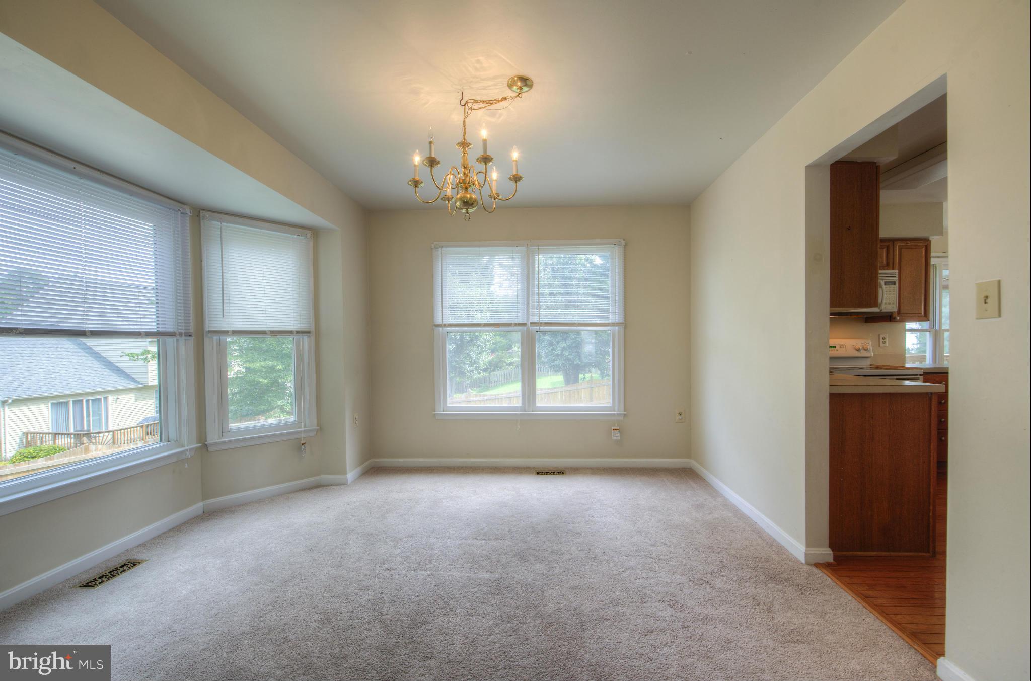 HAMPTON OAKS - Residential