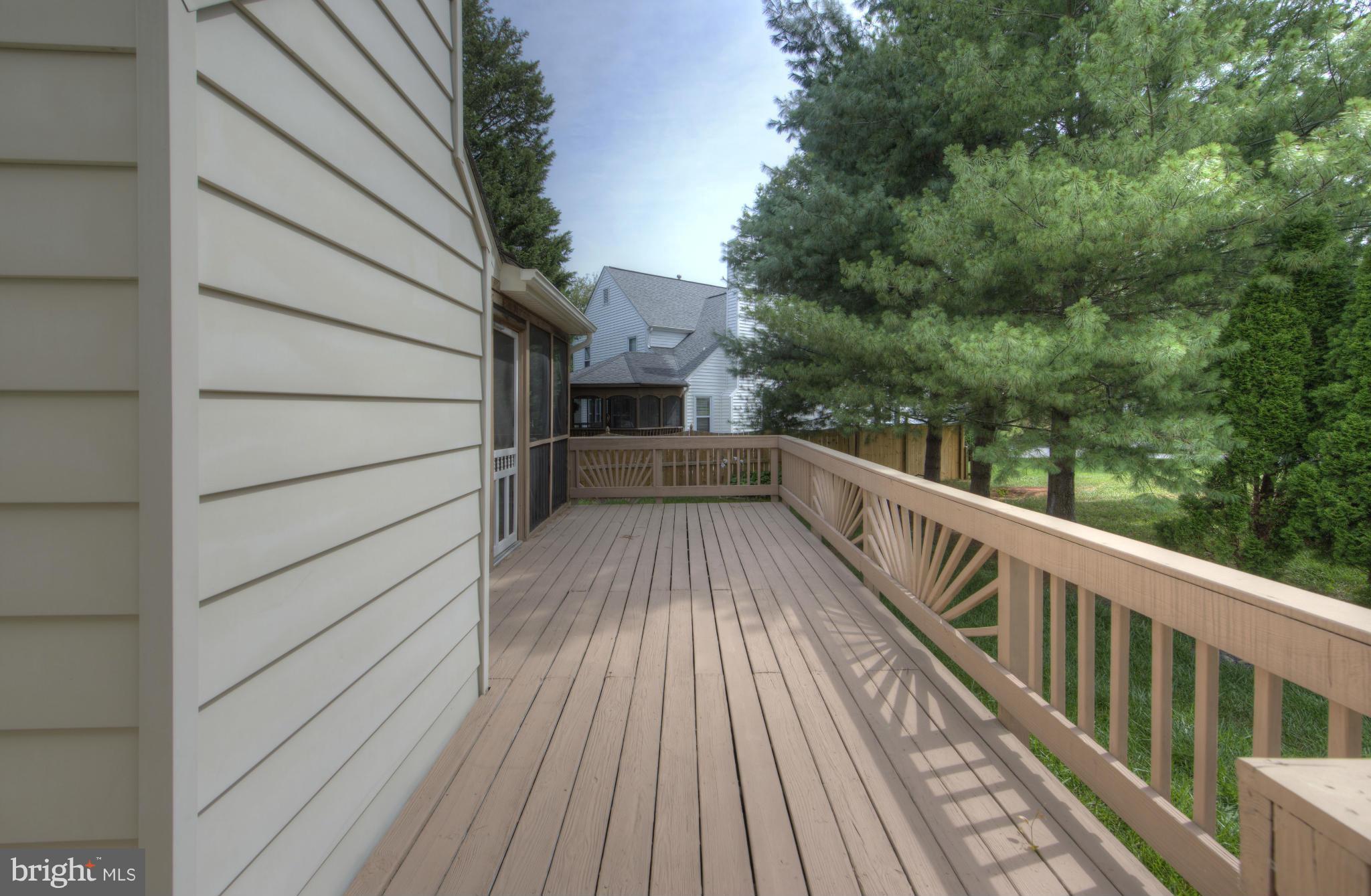 HAMPTON OAKS - Residential