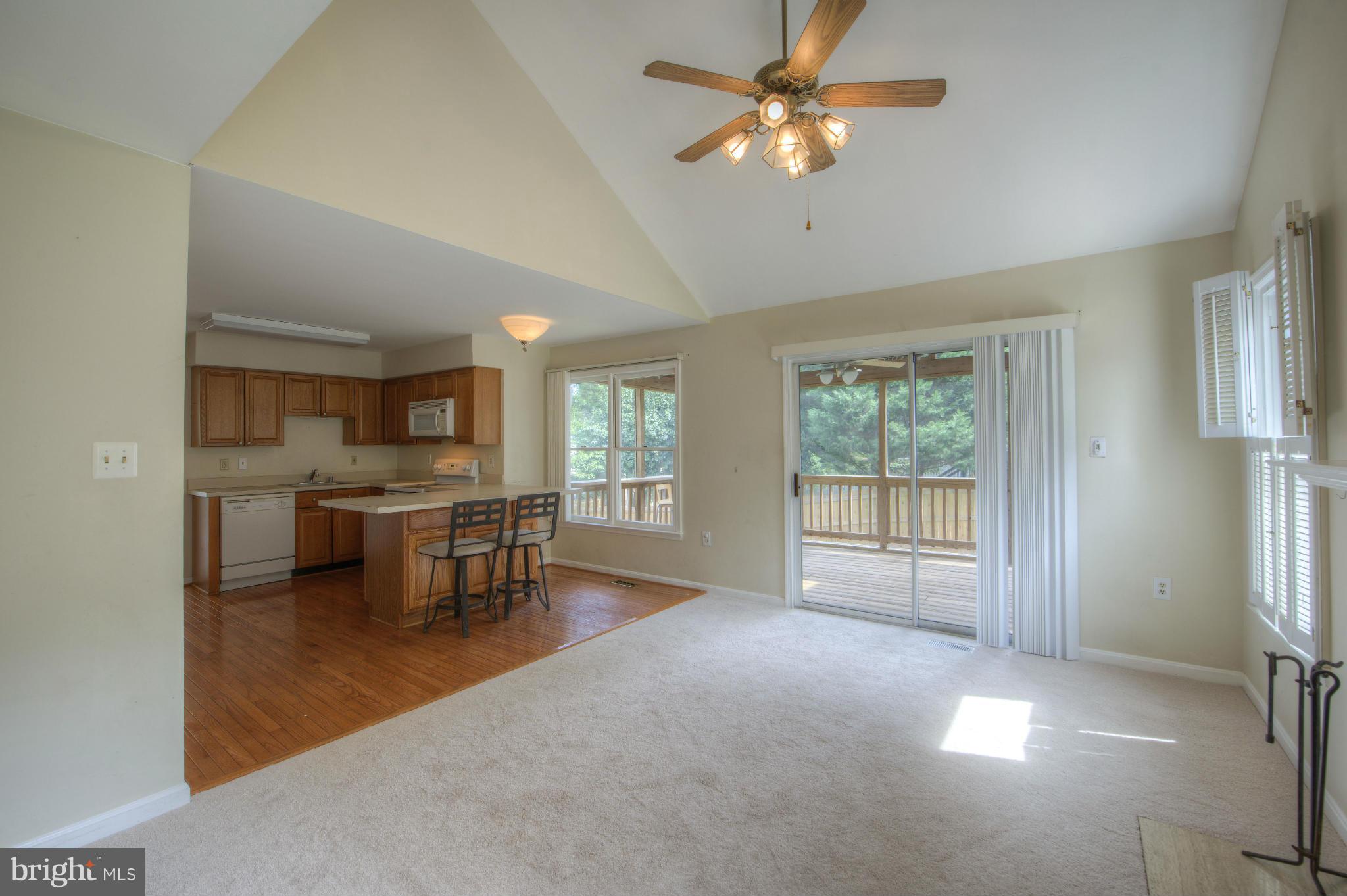 HAMPTON OAKS - Residential