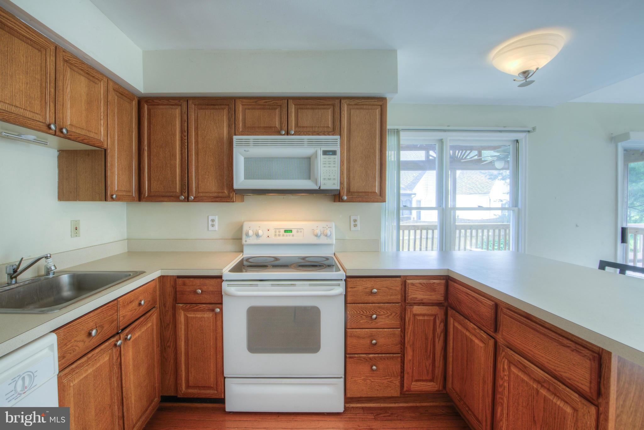 HAMPTON OAKS - Residential